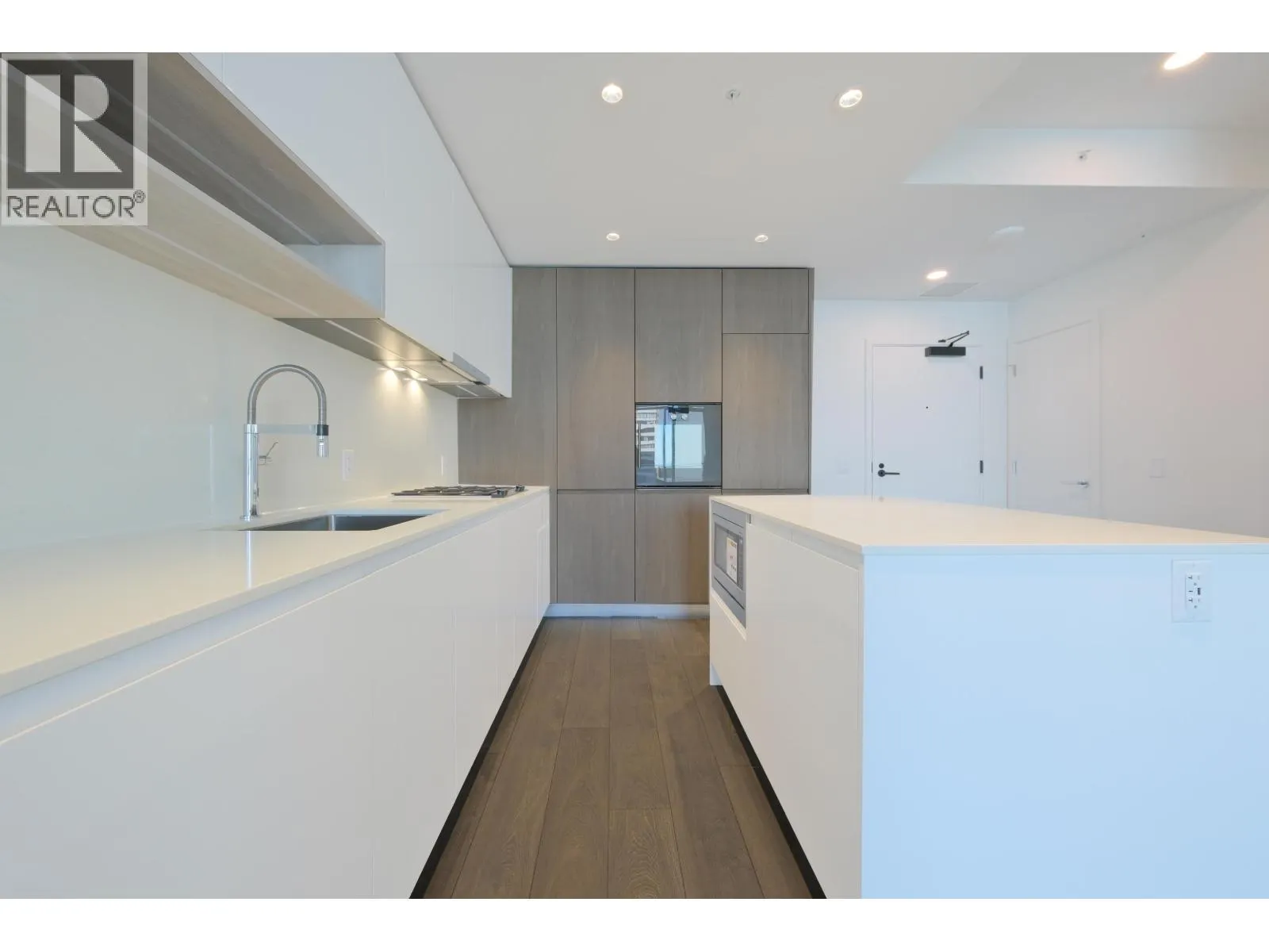762 6600 MINORU BOULEVARD