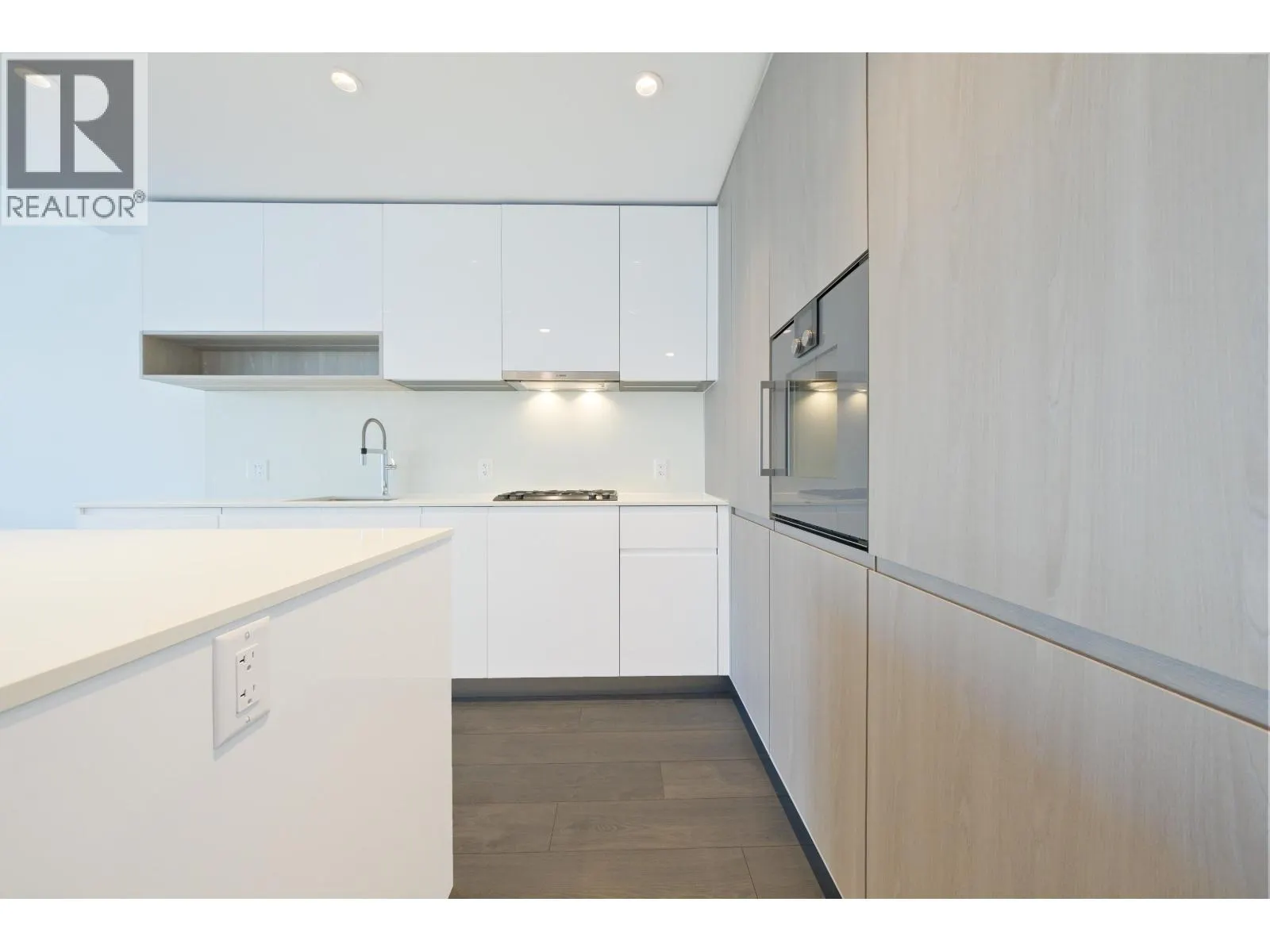 762 6600 MINORU BOULEVARD
