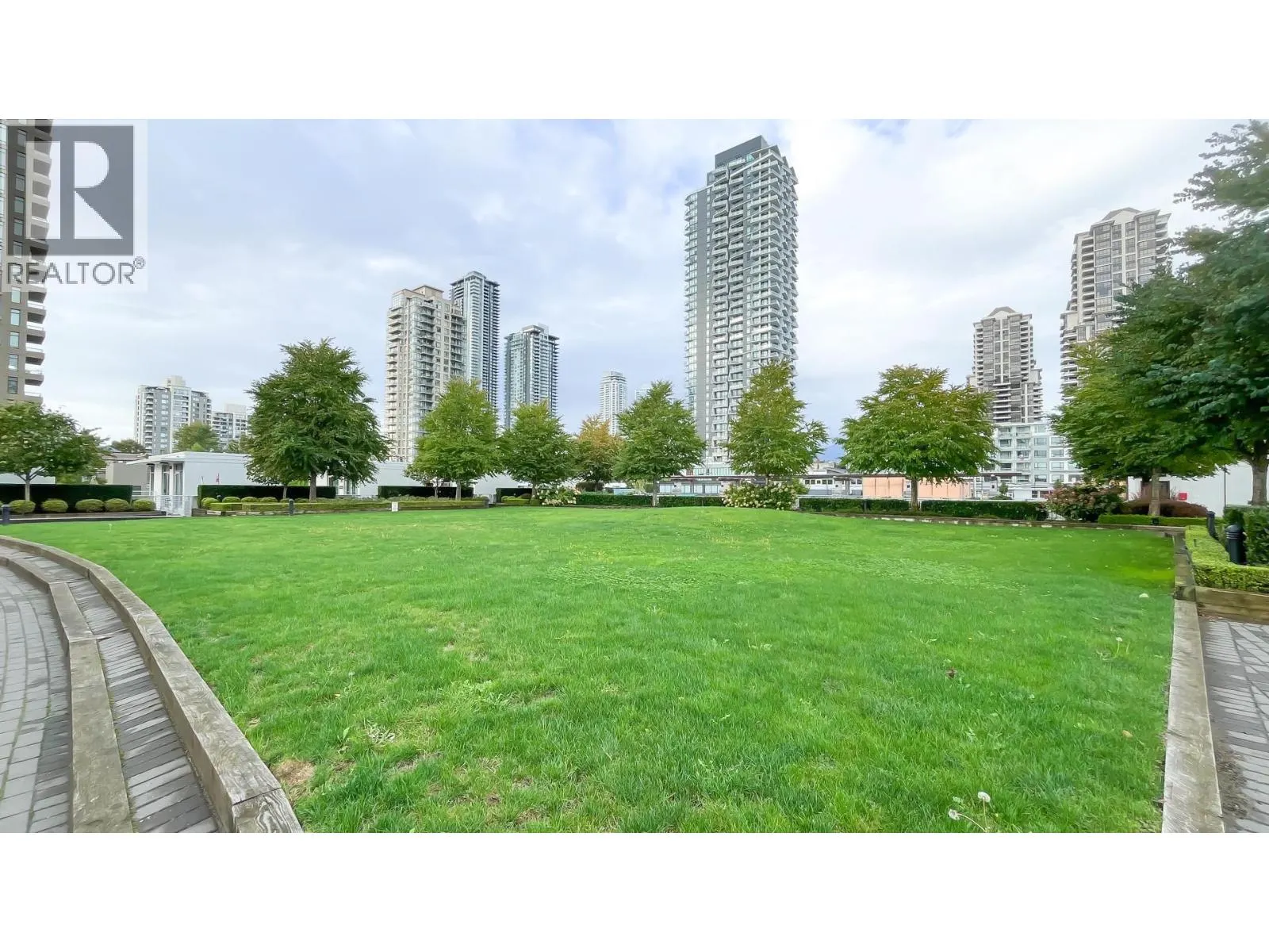 1008 2388 MADISON AVENUE
