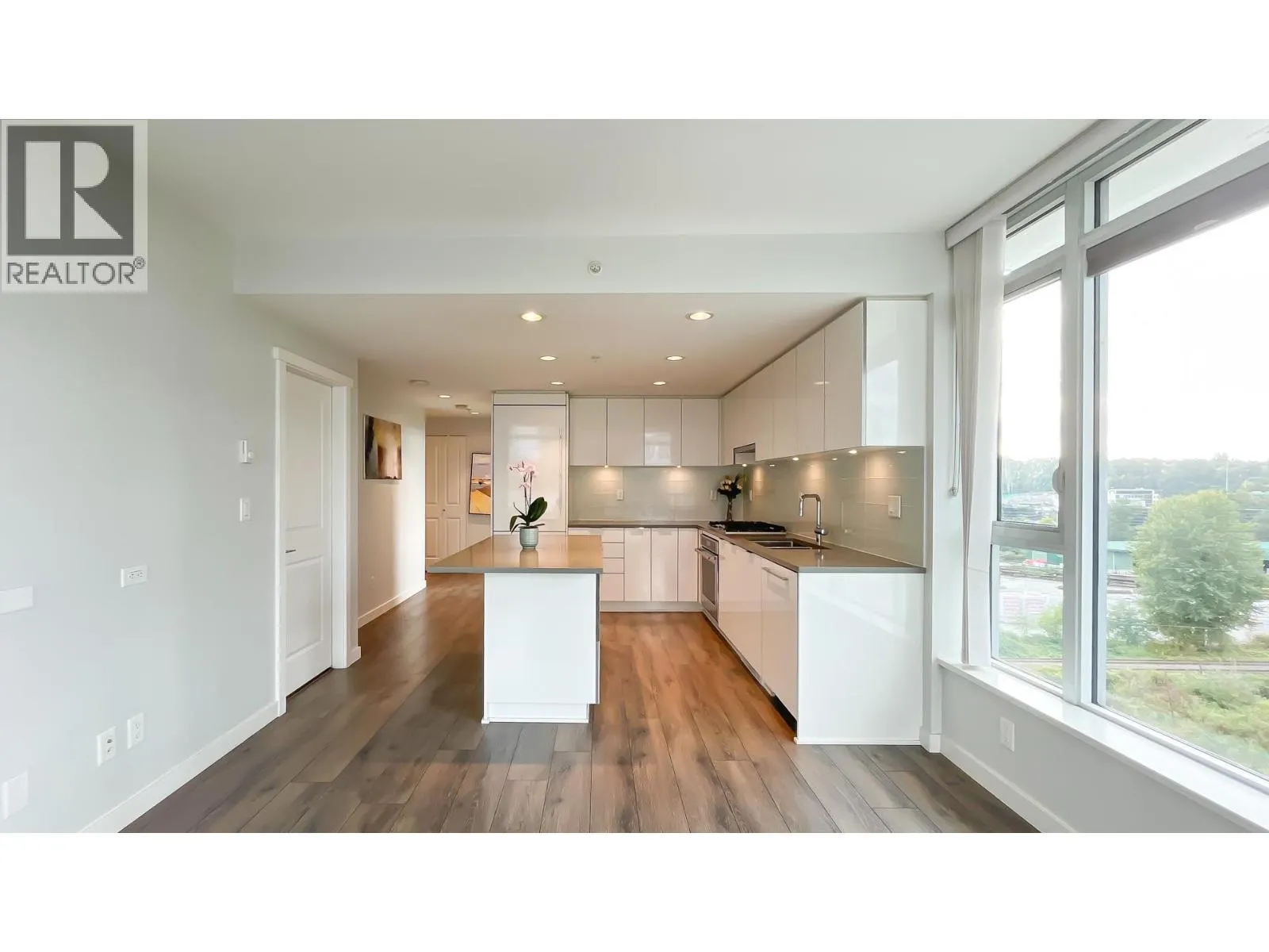 1008 2388 MADISON AVENUE