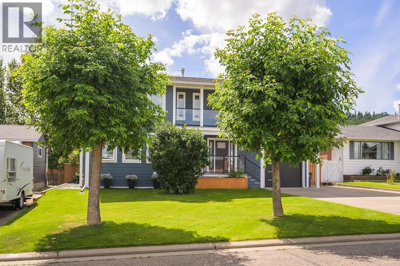 459 CLAXTON CRESCENT