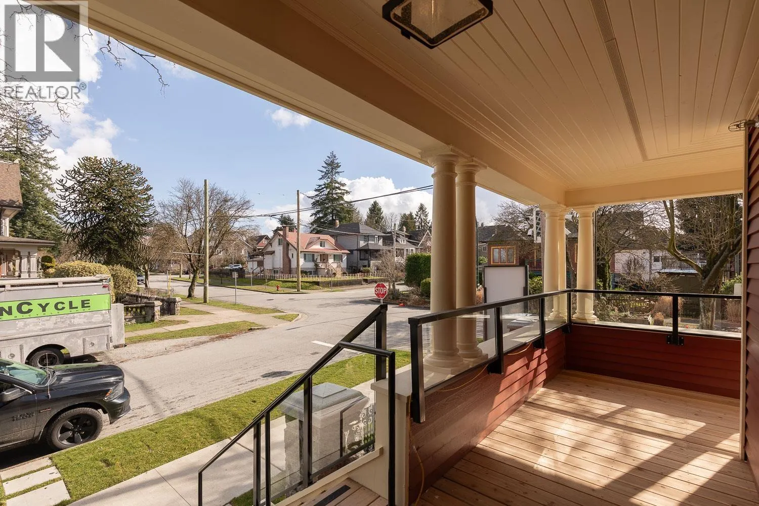1081 SEMLIN DRIVE
