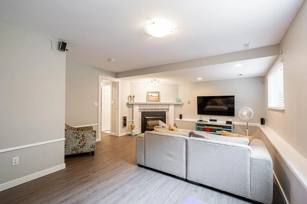 18232 SHETLAND PLACE