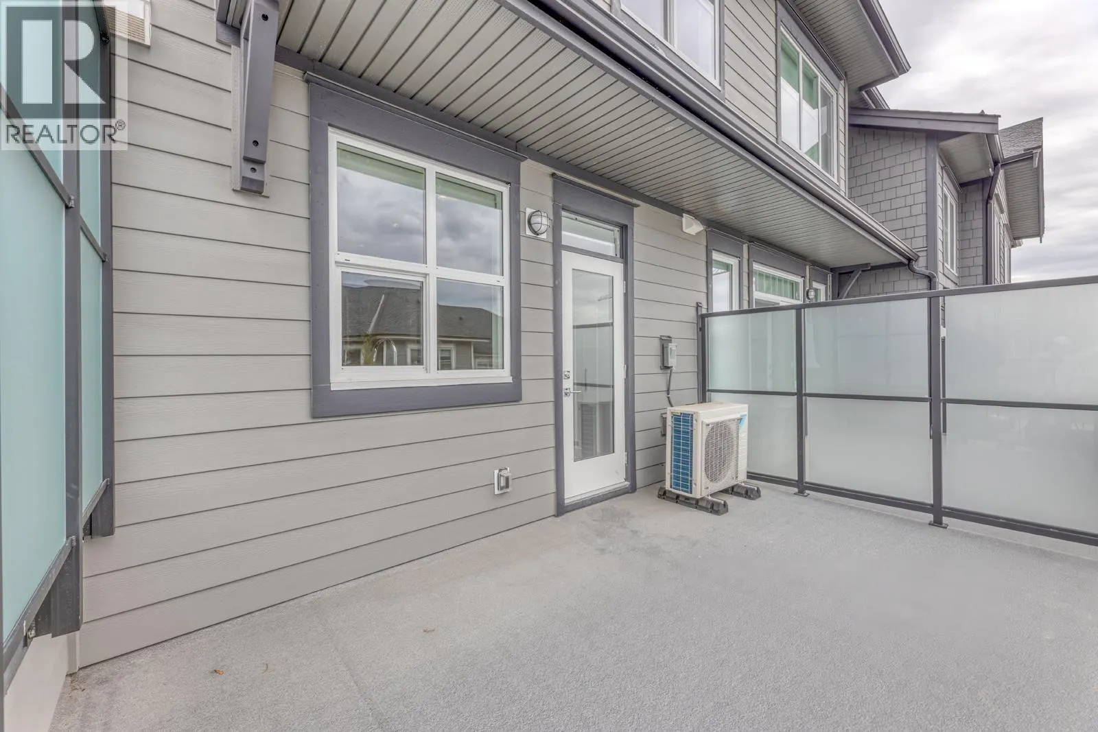 120 3421 QUEENSTON AVENUE