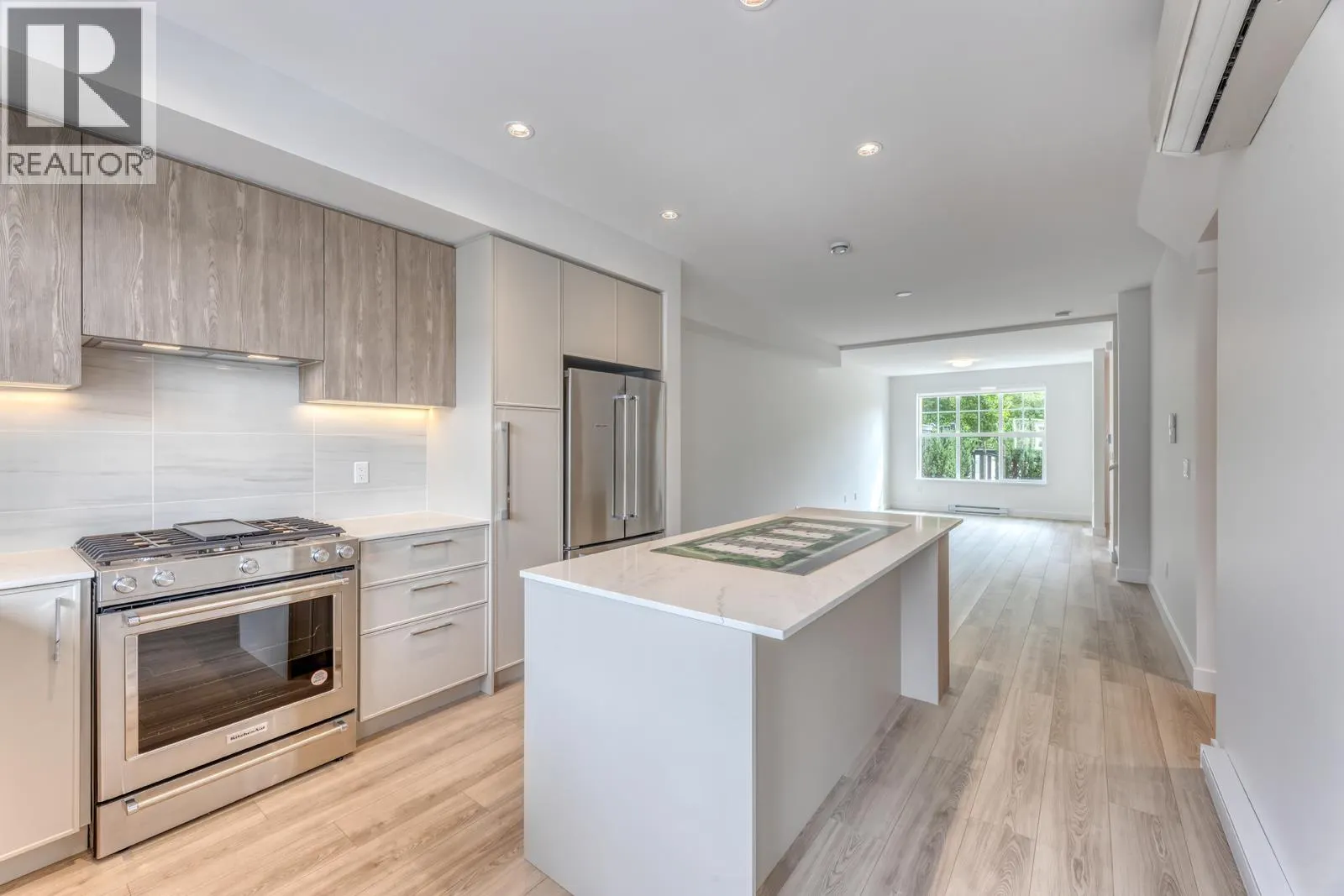 120 3421 QUEENSTON AVENUE