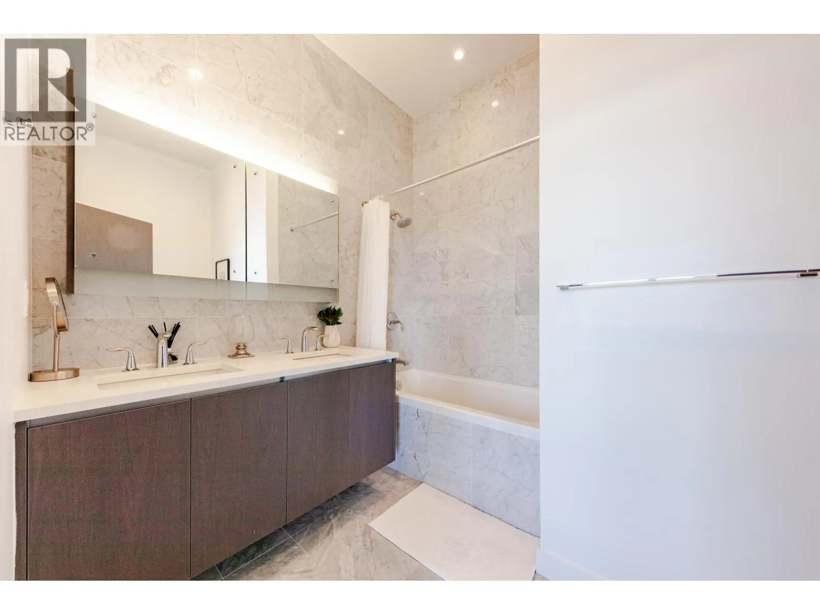 1901 3233 KETCHESON ROAD