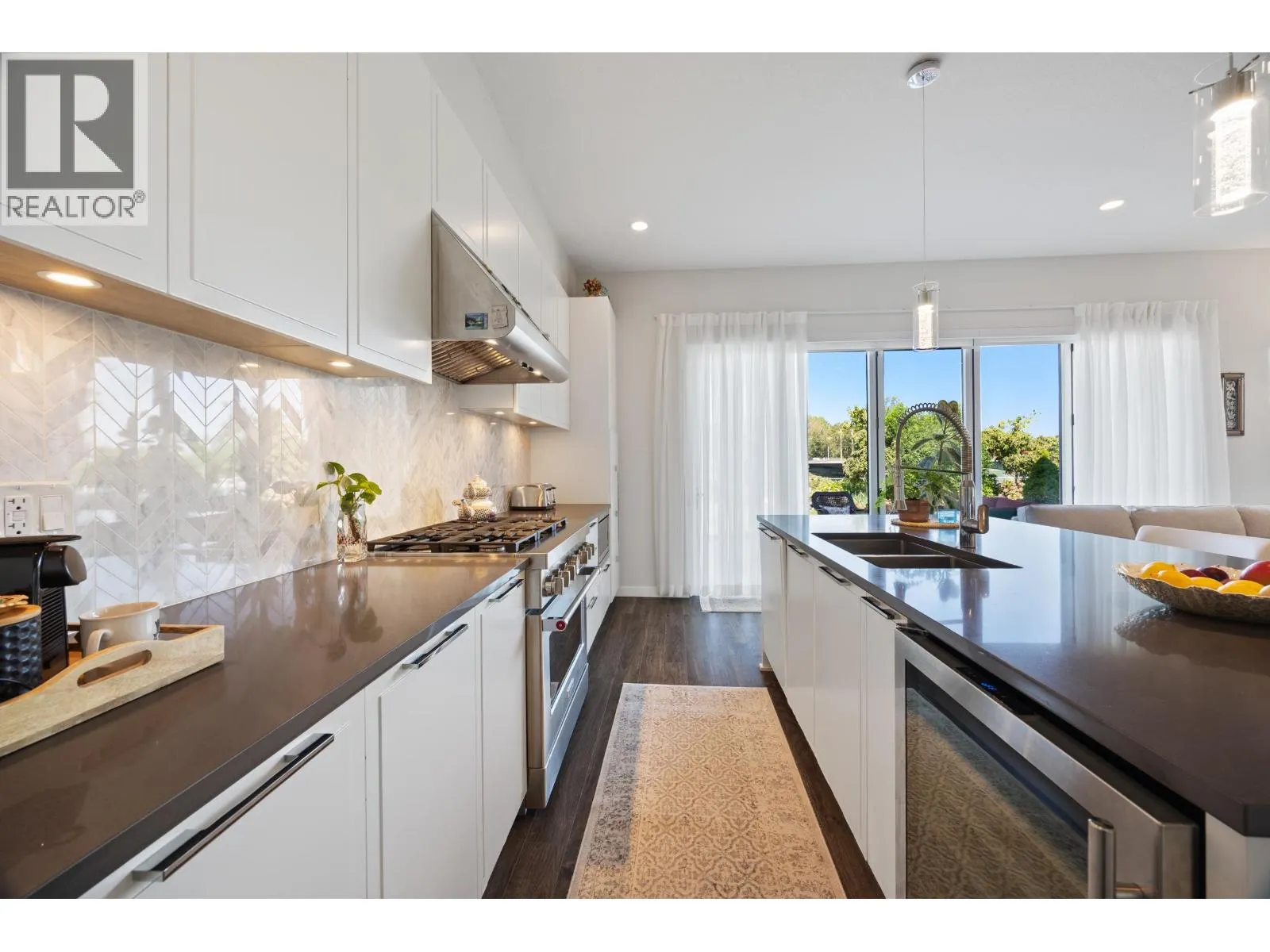 12B 5551 ADMIRAL WAY