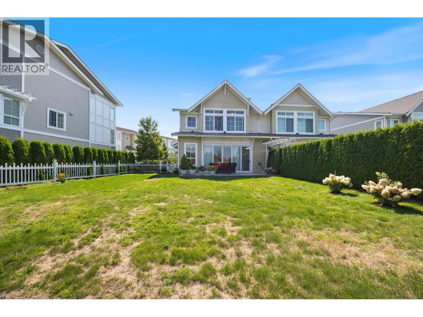 12B 5551 ADMIRAL WAY
