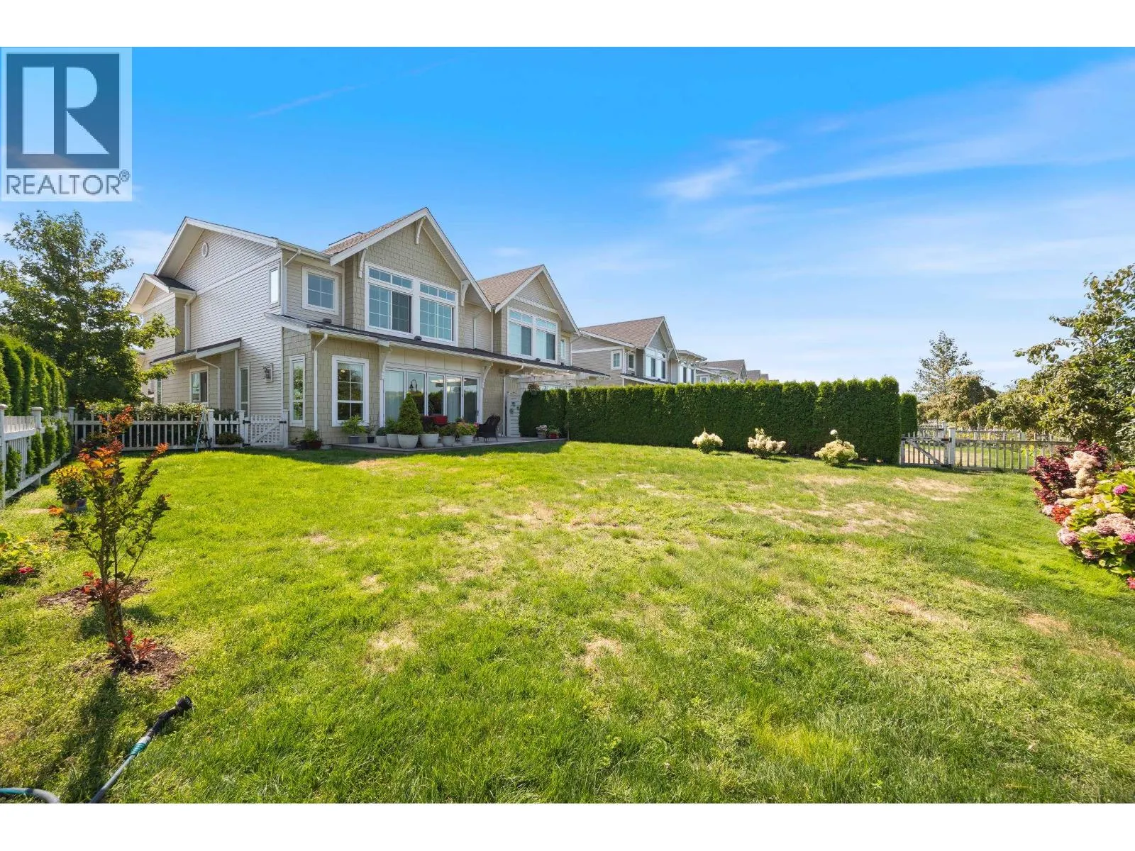 12B 5551 ADMIRAL WAY