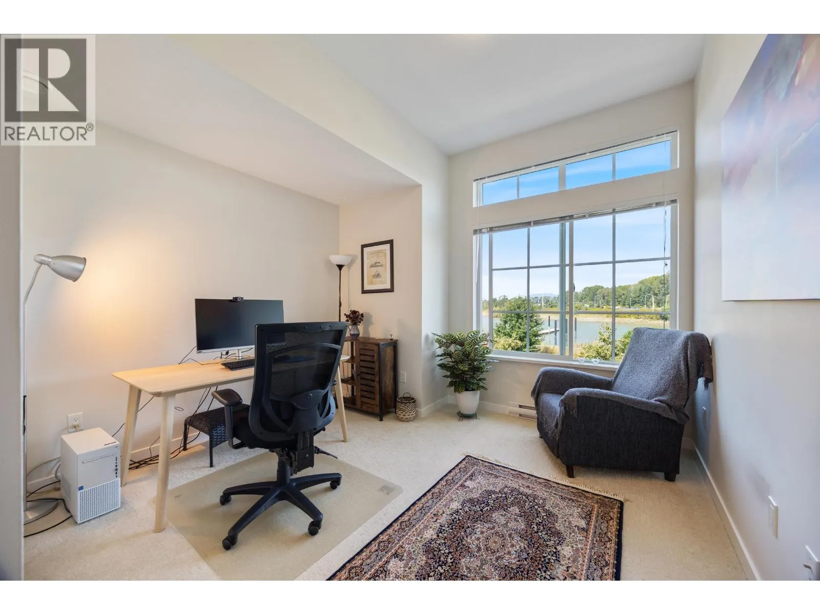 12B 5551 ADMIRAL WAY