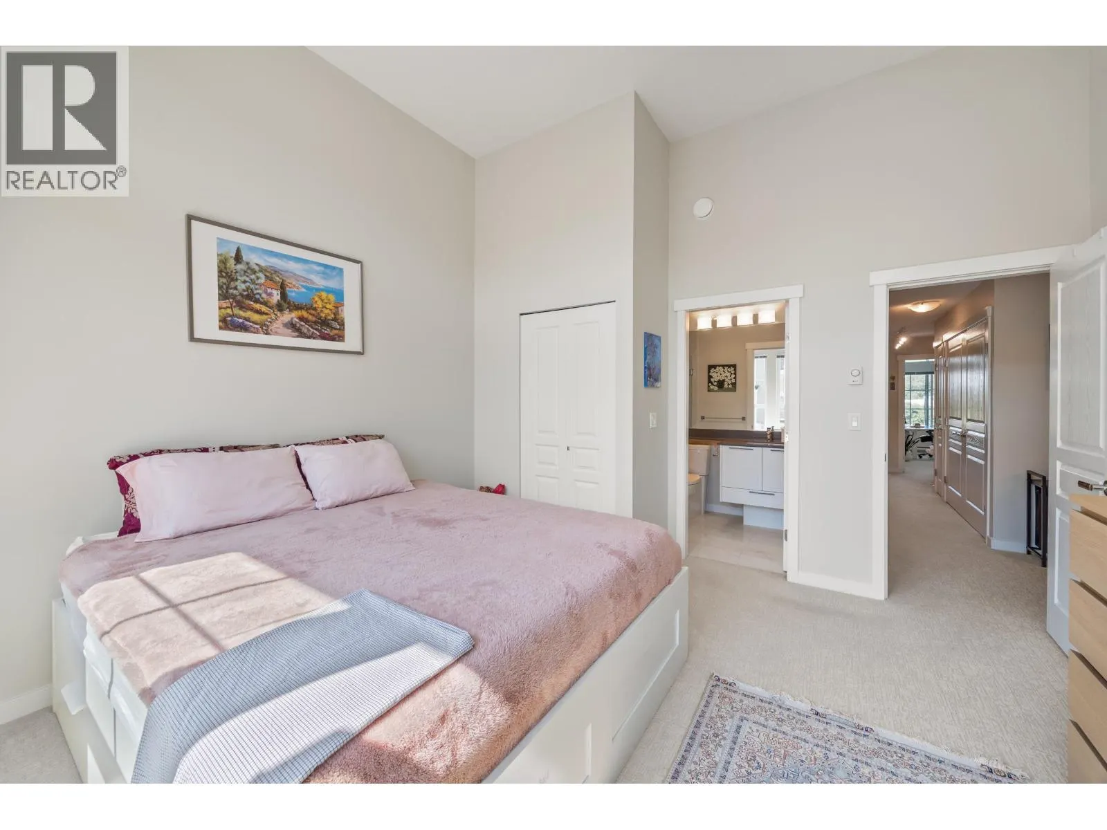 12B 5551 ADMIRAL WAY