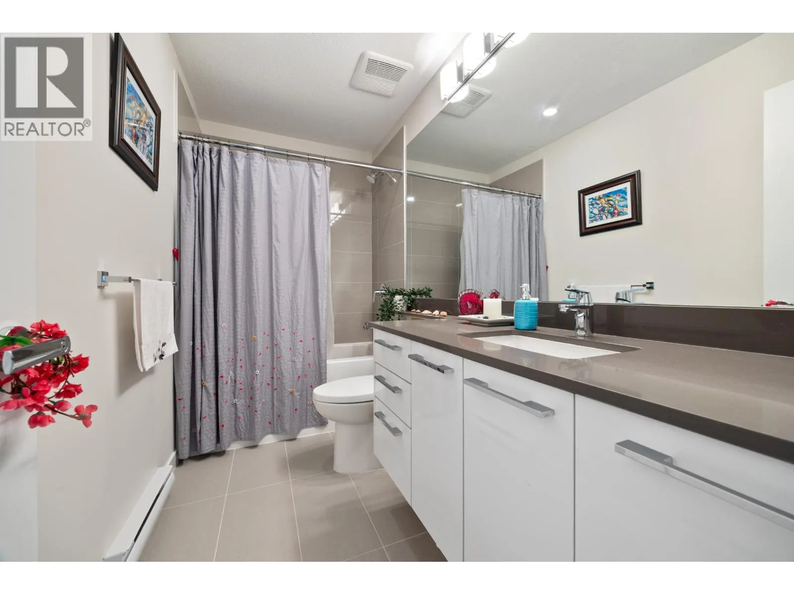 12B 5551 ADMIRAL WAY