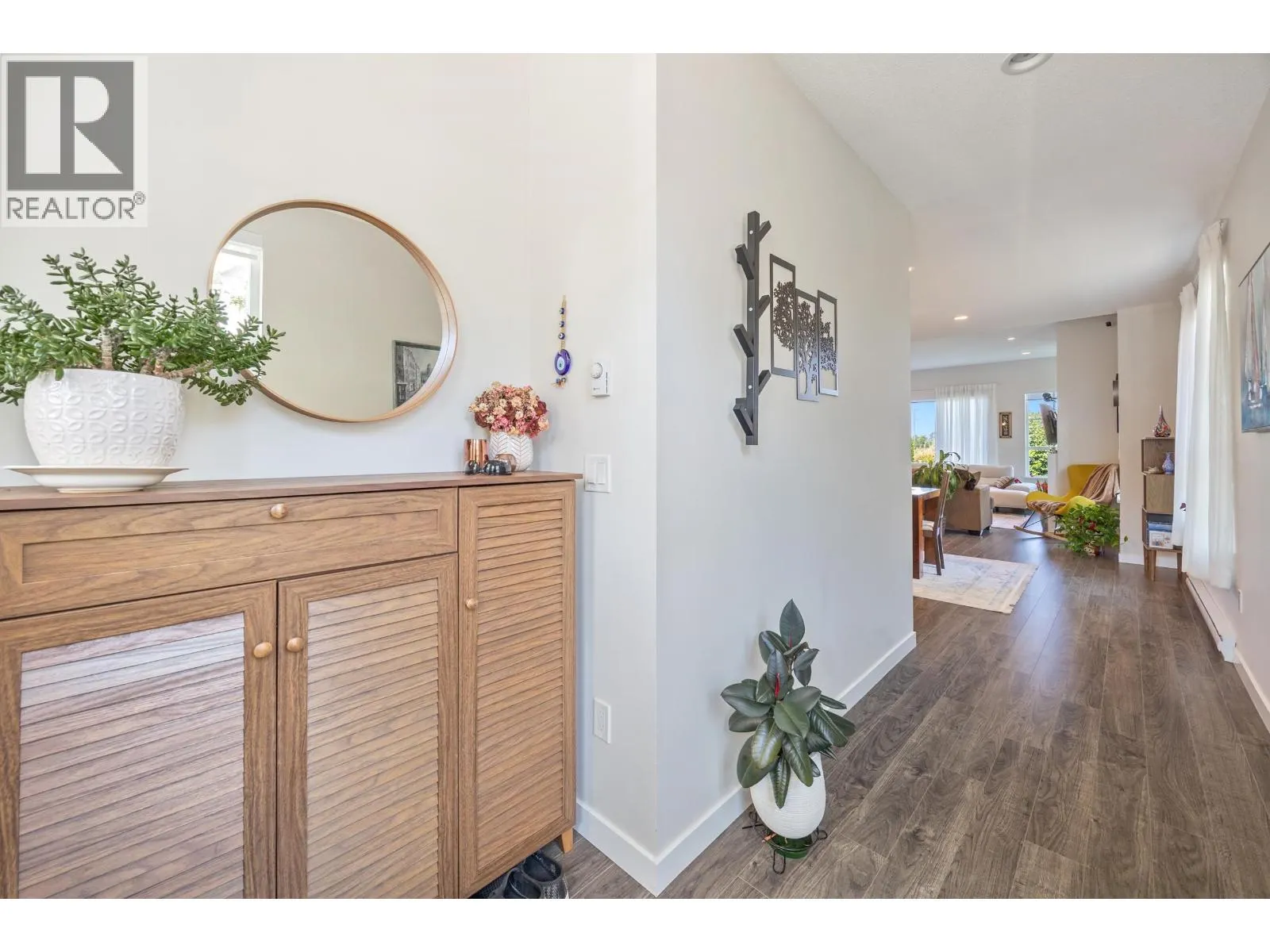 12B 5551 ADMIRAL WAY