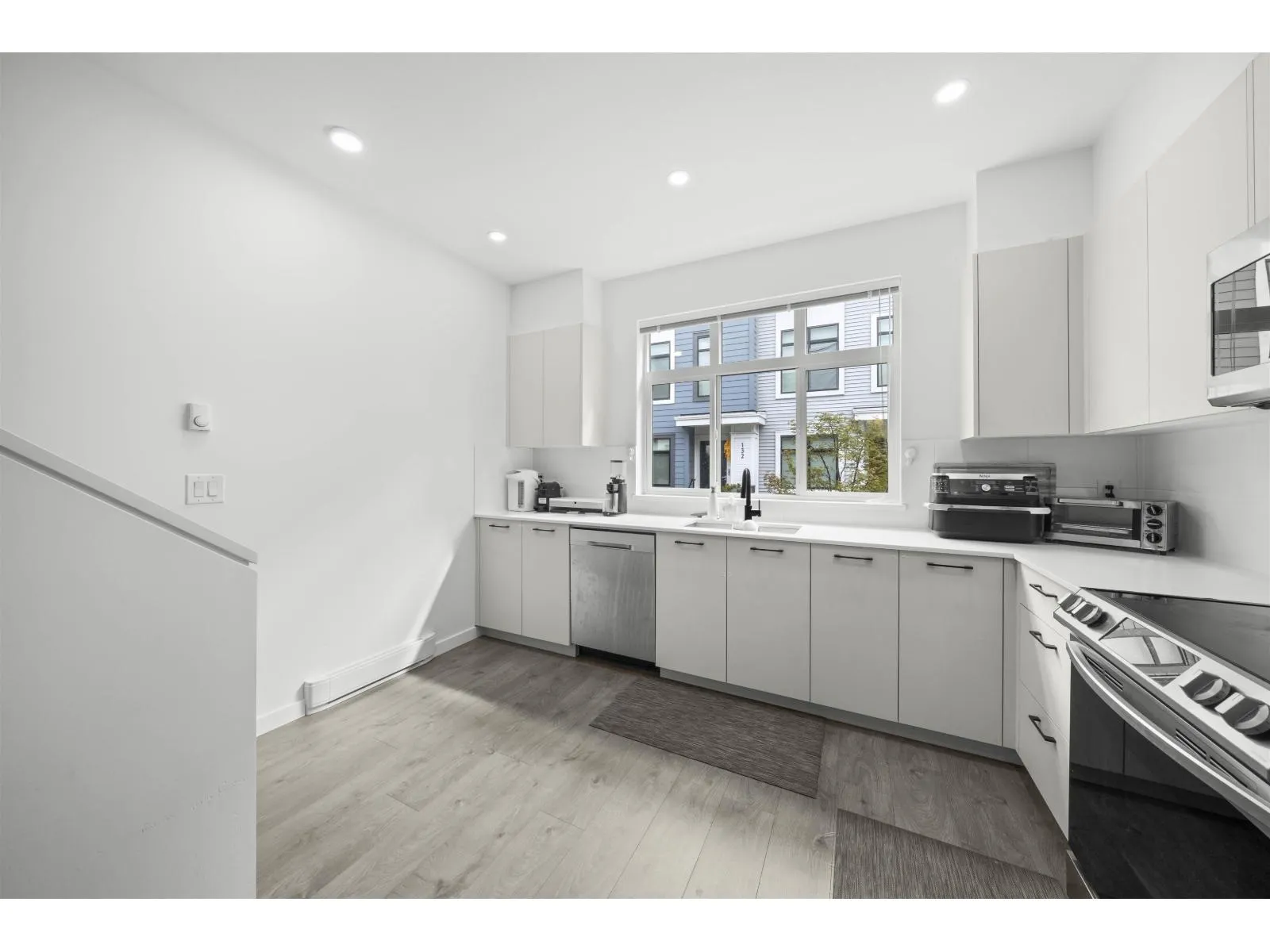 150 15235 SITKA DRIVE