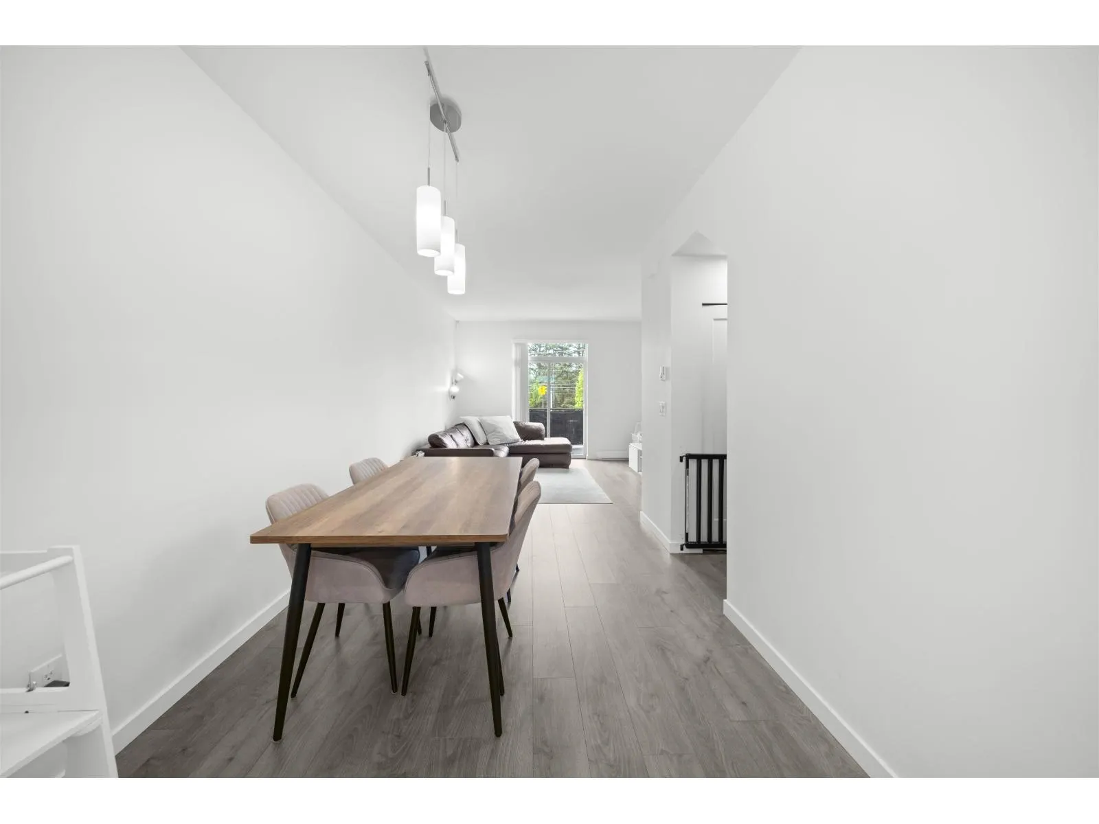 150 15235 SITKA DRIVE