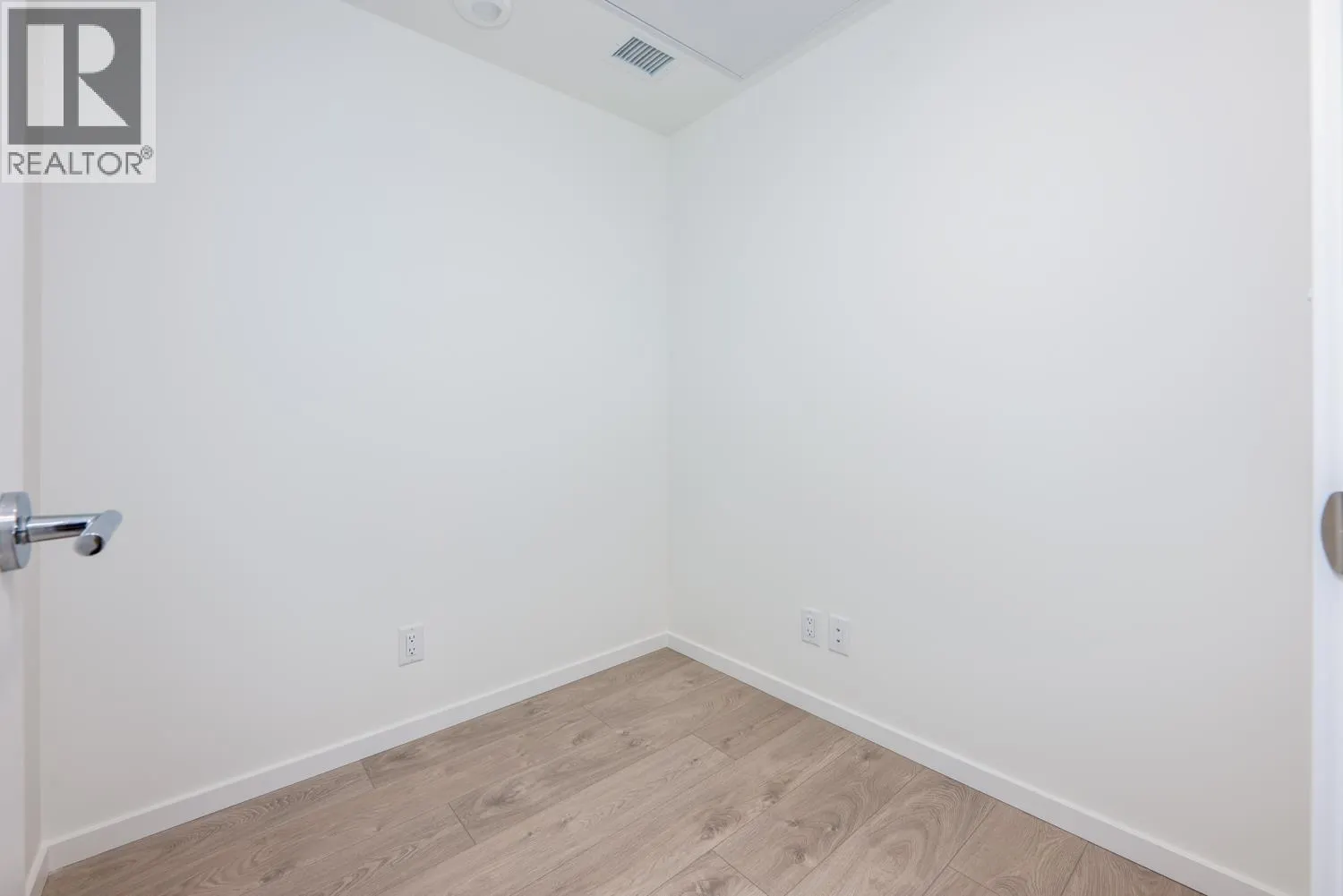931 6600 MINORU BOULEVARD