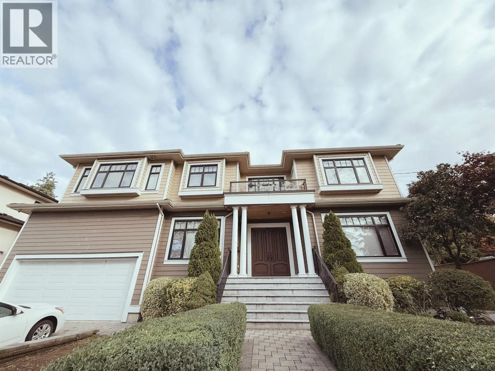 4899 MCKEE PLACE