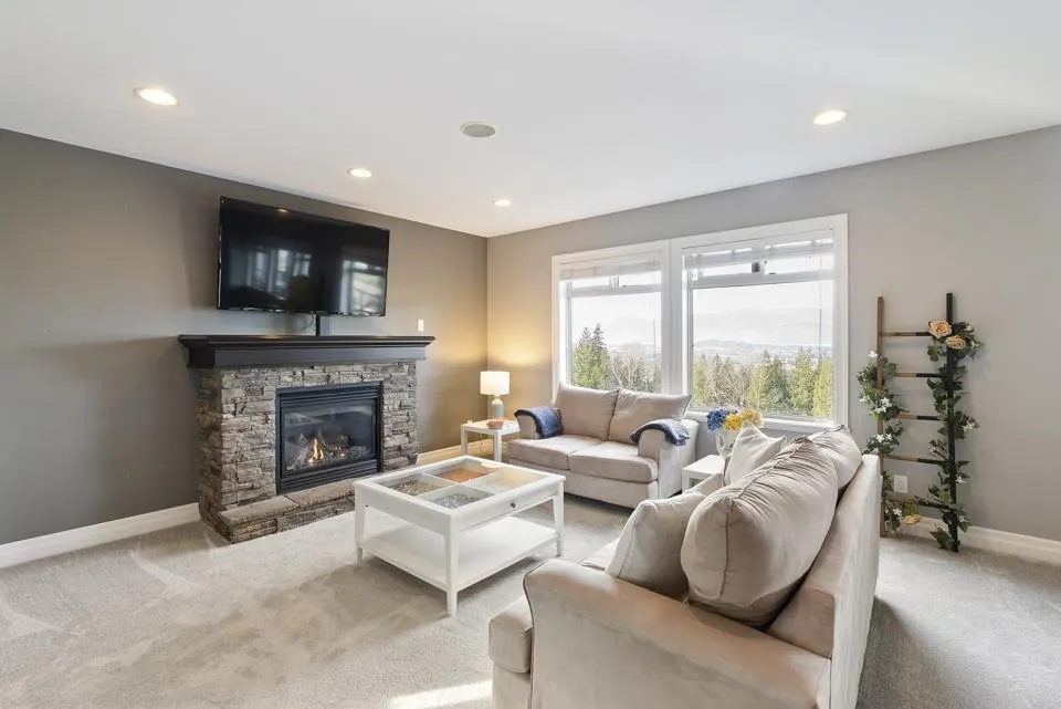 125 51075 FALLS COURT|Eastern Hillsides