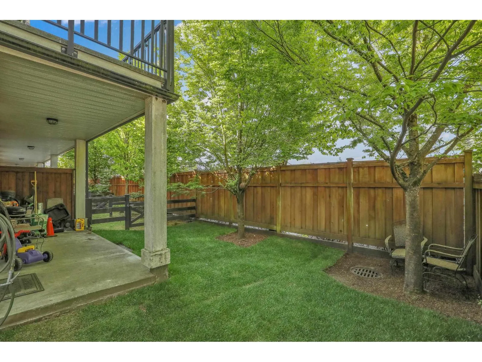 19 8713 158 STREET