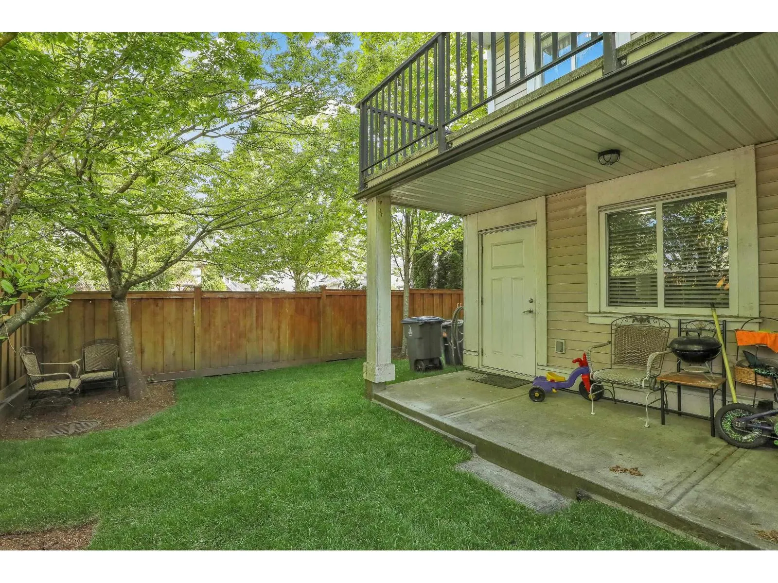 19 8713 158 STREET