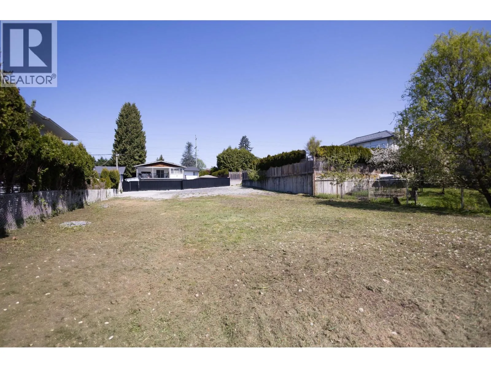 1213 GROVER AVENUE