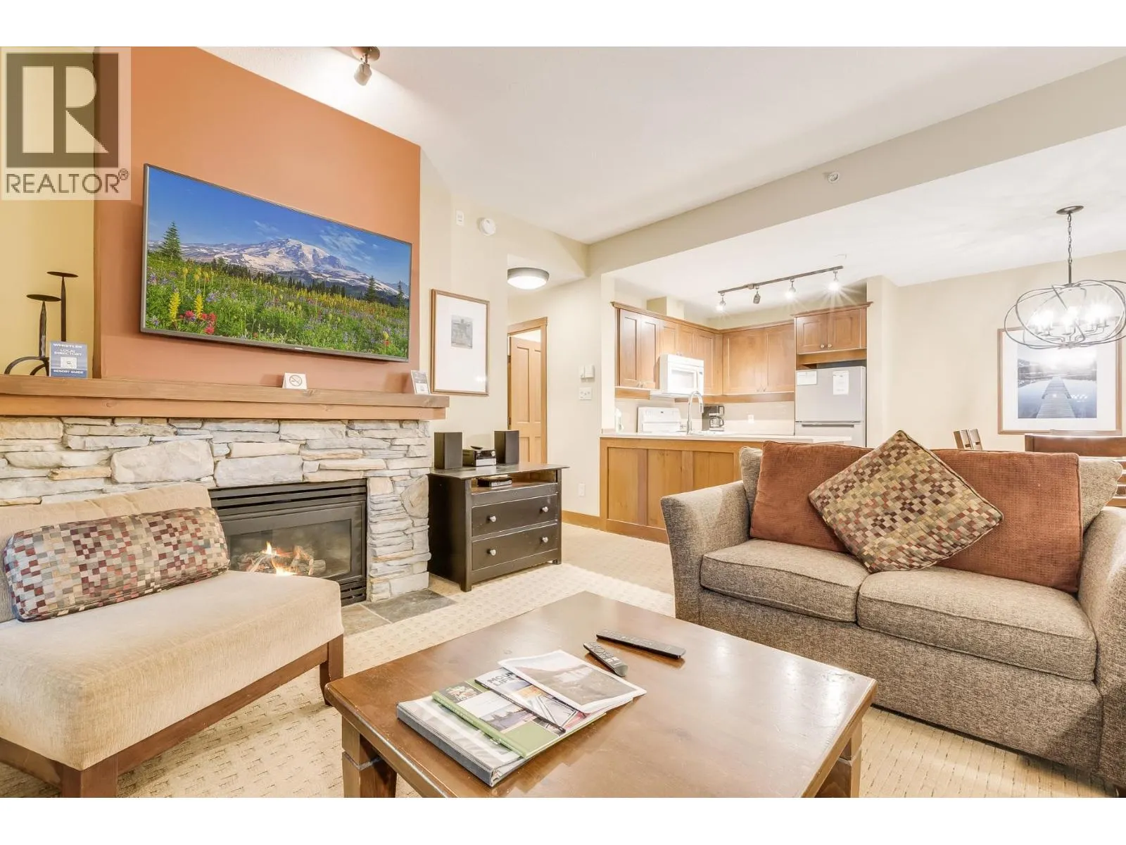 104G 4653 BLACKCOMB WAY