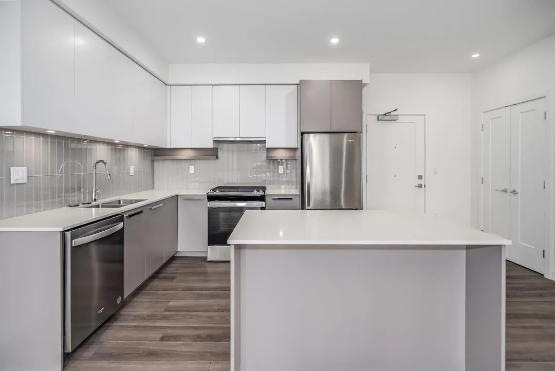 406 13788 76 AVENUE