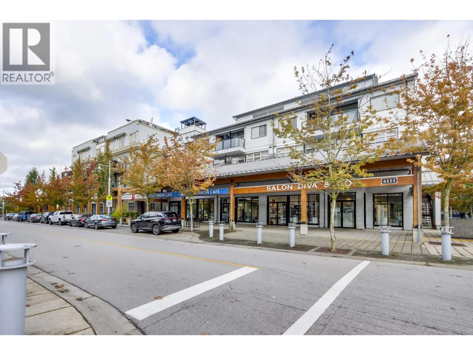 209 6077 LONDON ROAD