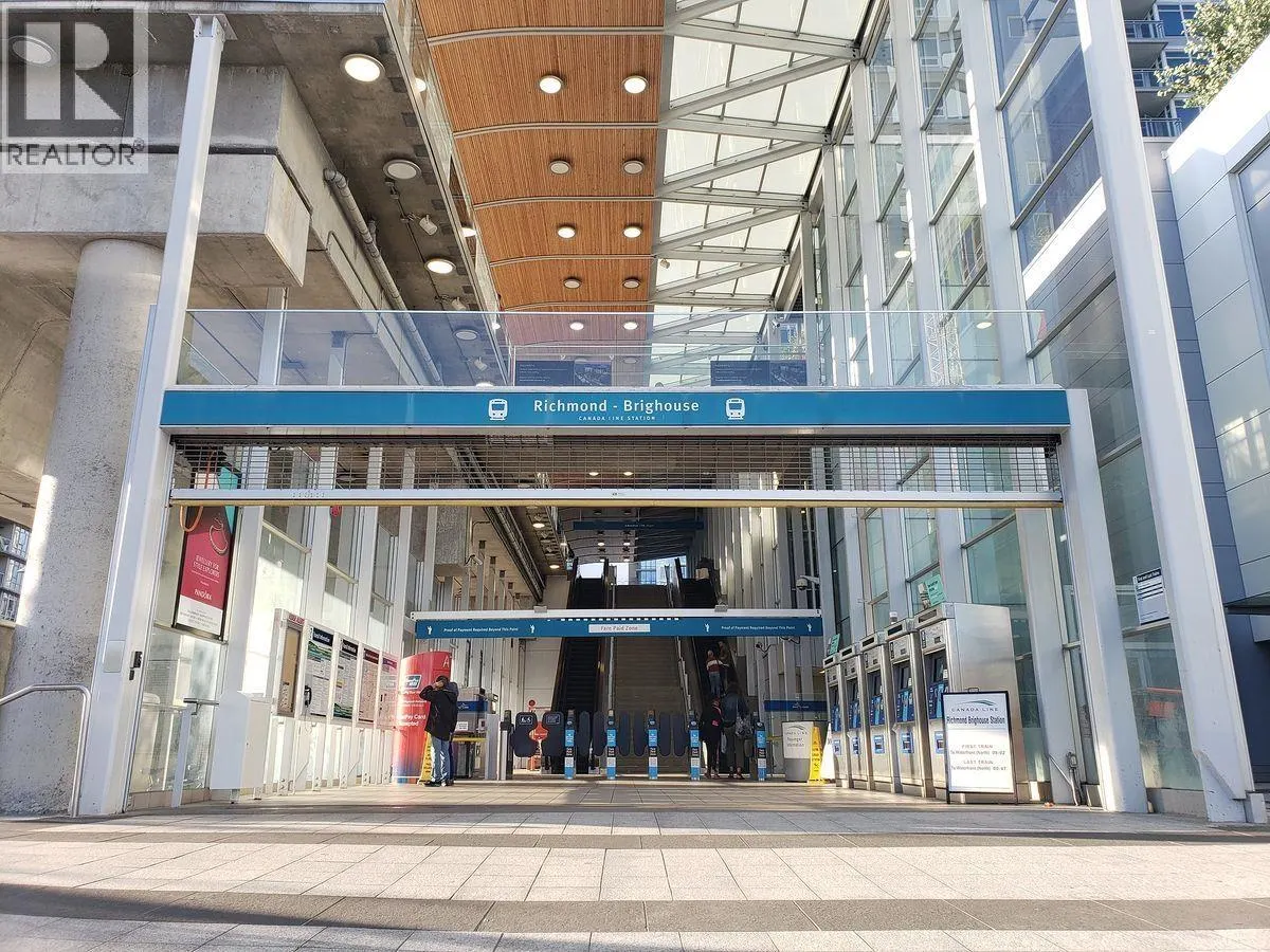 711 6651 MINORU BOULEVARD