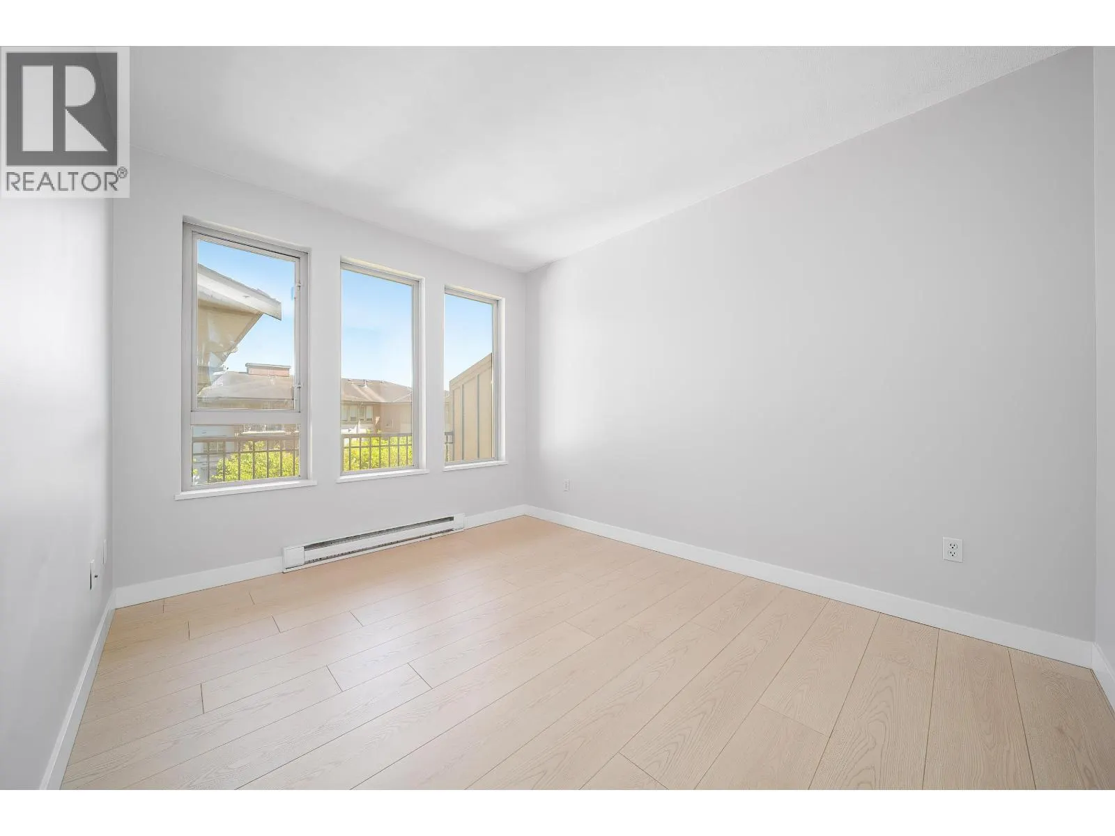 5403 5111 GARDEN CITY ROAD