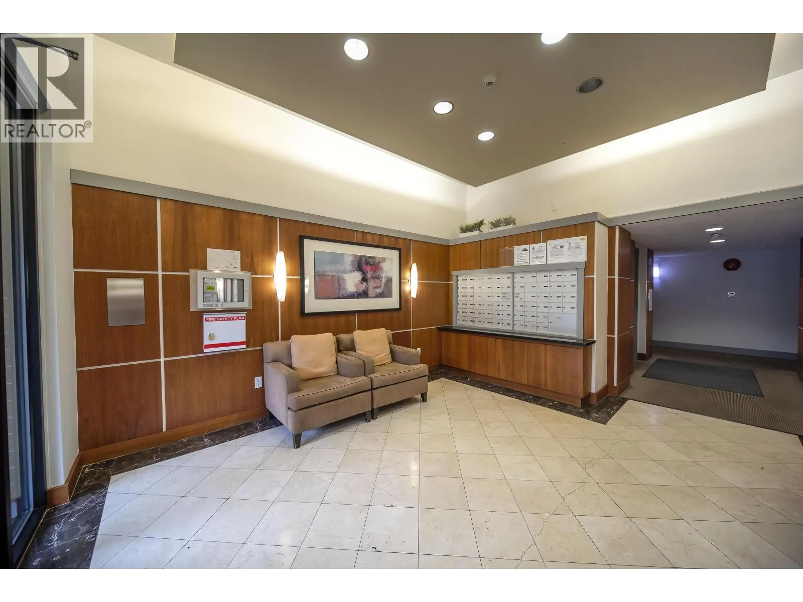 5403 5111 GARDEN CITY ROAD