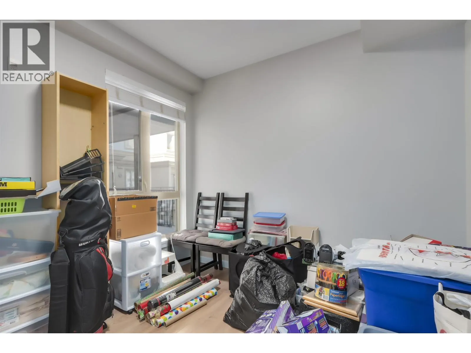 204 6077 LONDON ROAD