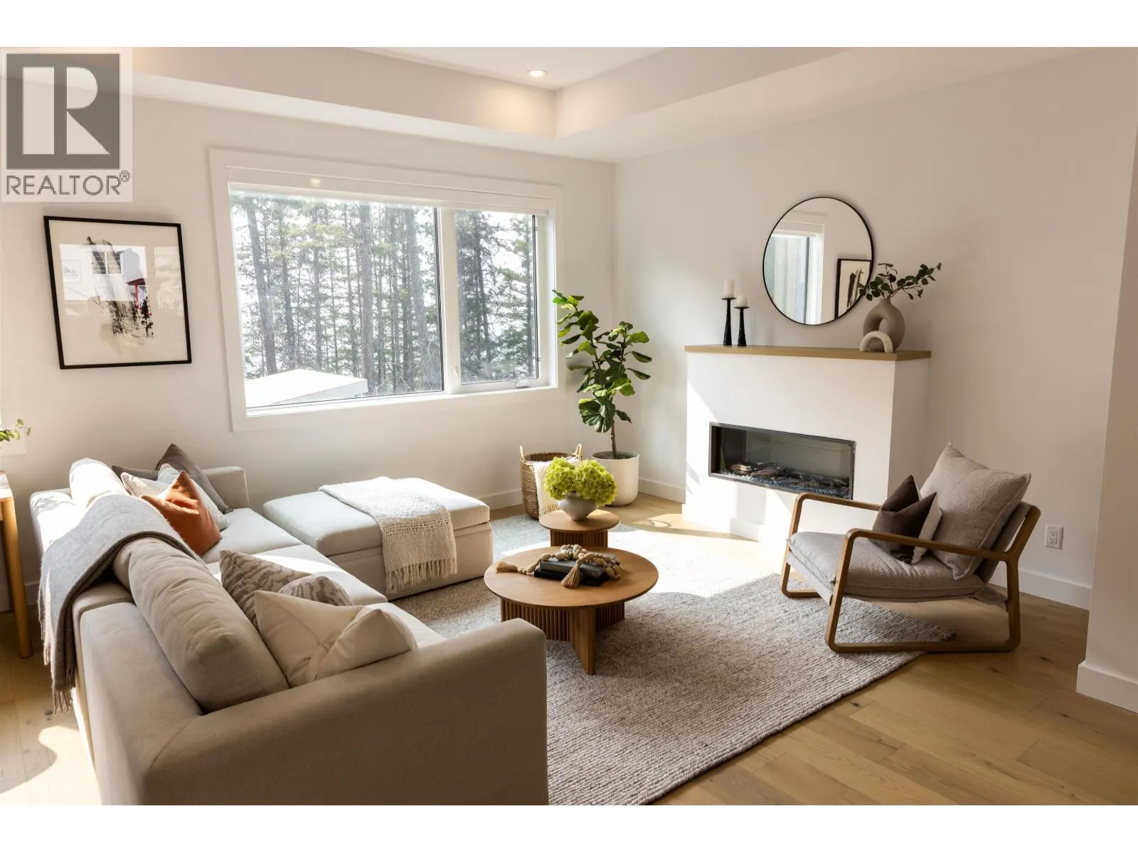 28-1050 FINCH DRIVE