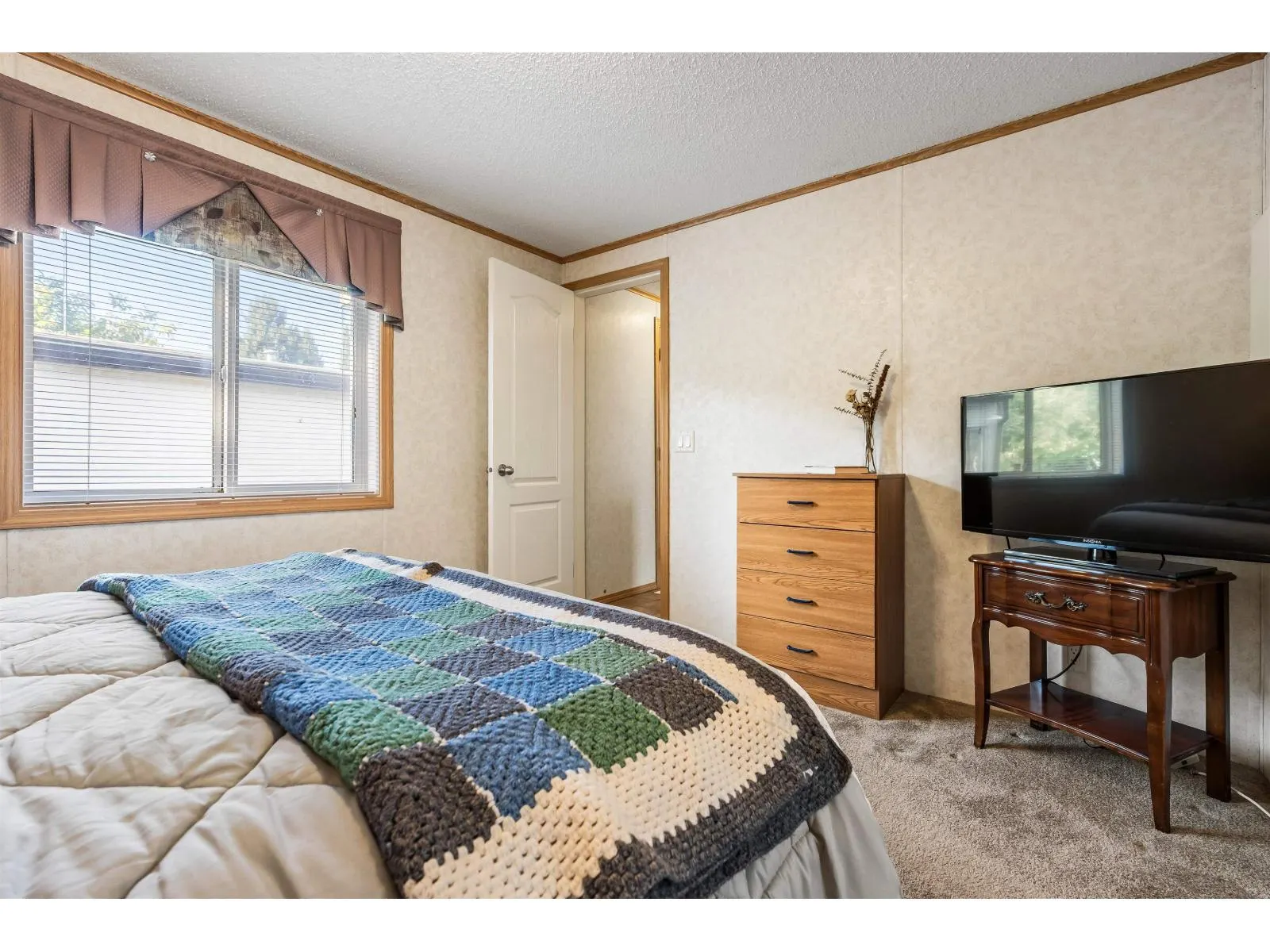 27 46484 CHILLIWACK LAKE ROAD|Chilliwack River Valley