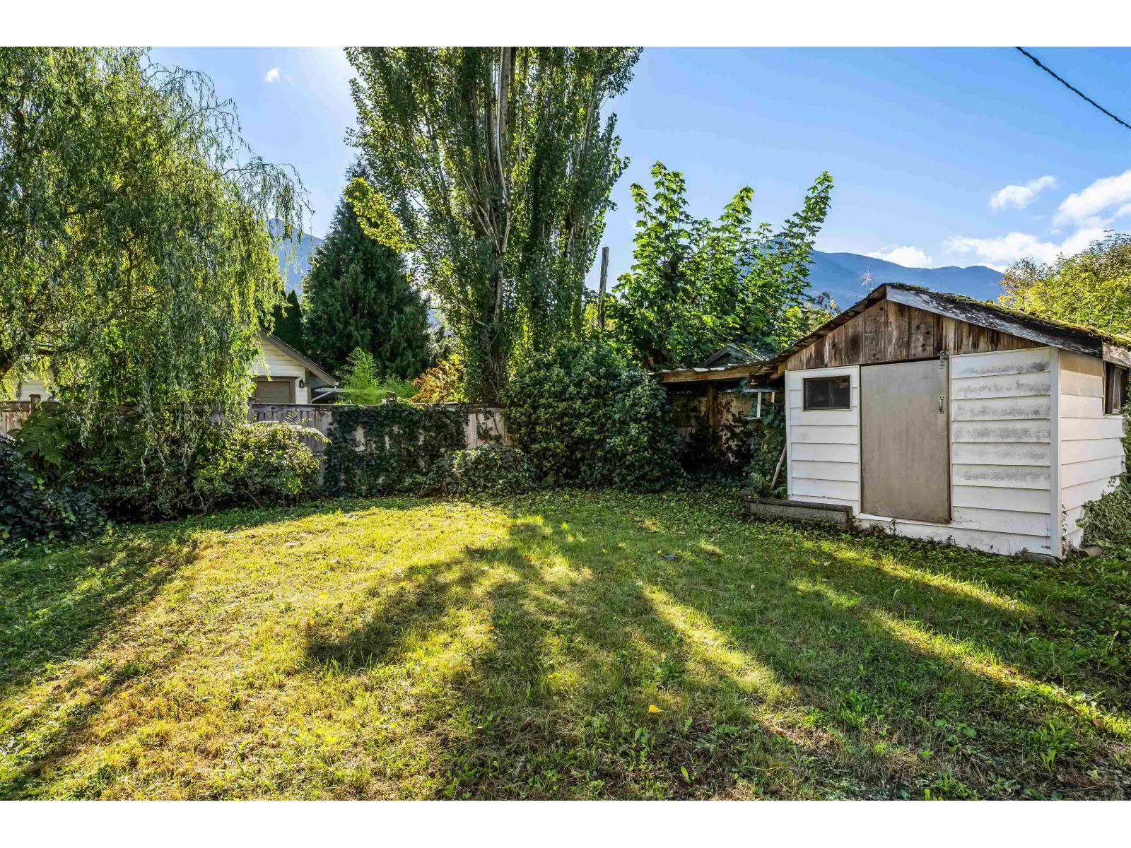 27 46484 CHILLIWACK LAKE ROAD|Chilliwack River Valley