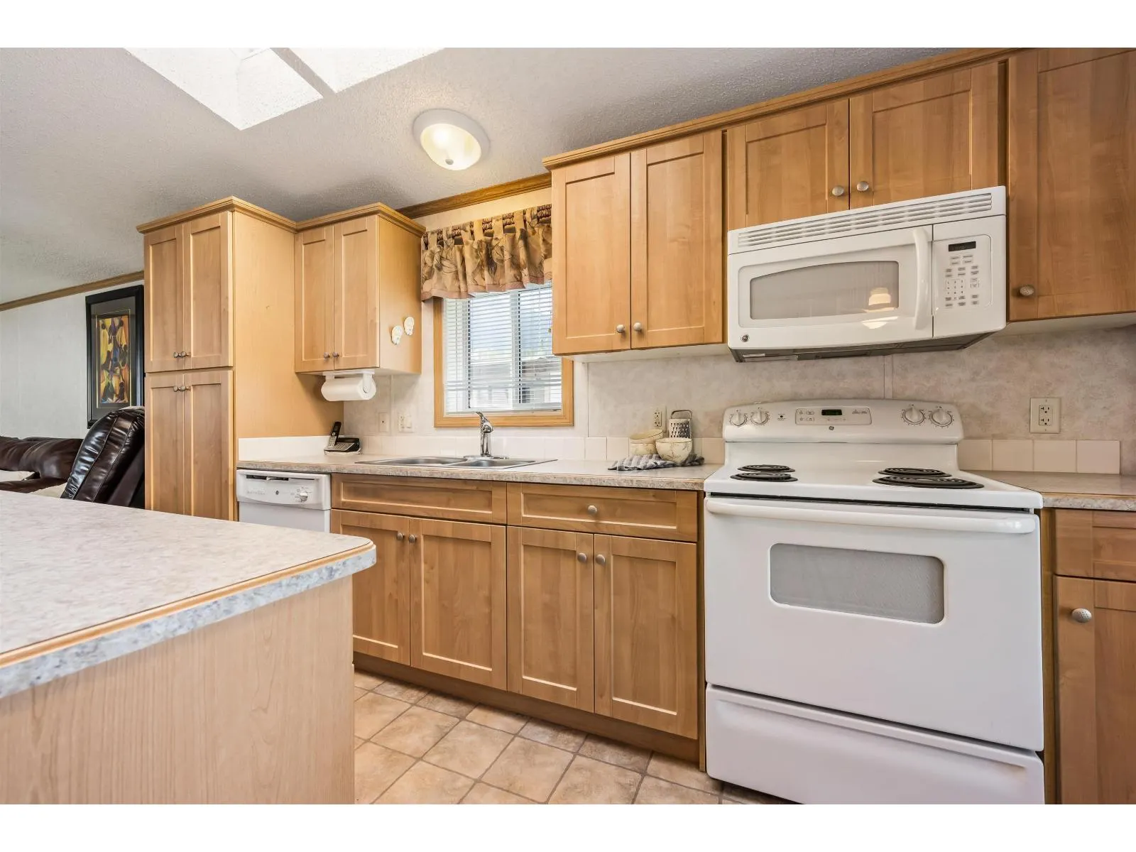 27 46484 CHILLIWACK LAKE ROAD|Chilliwack River Valley