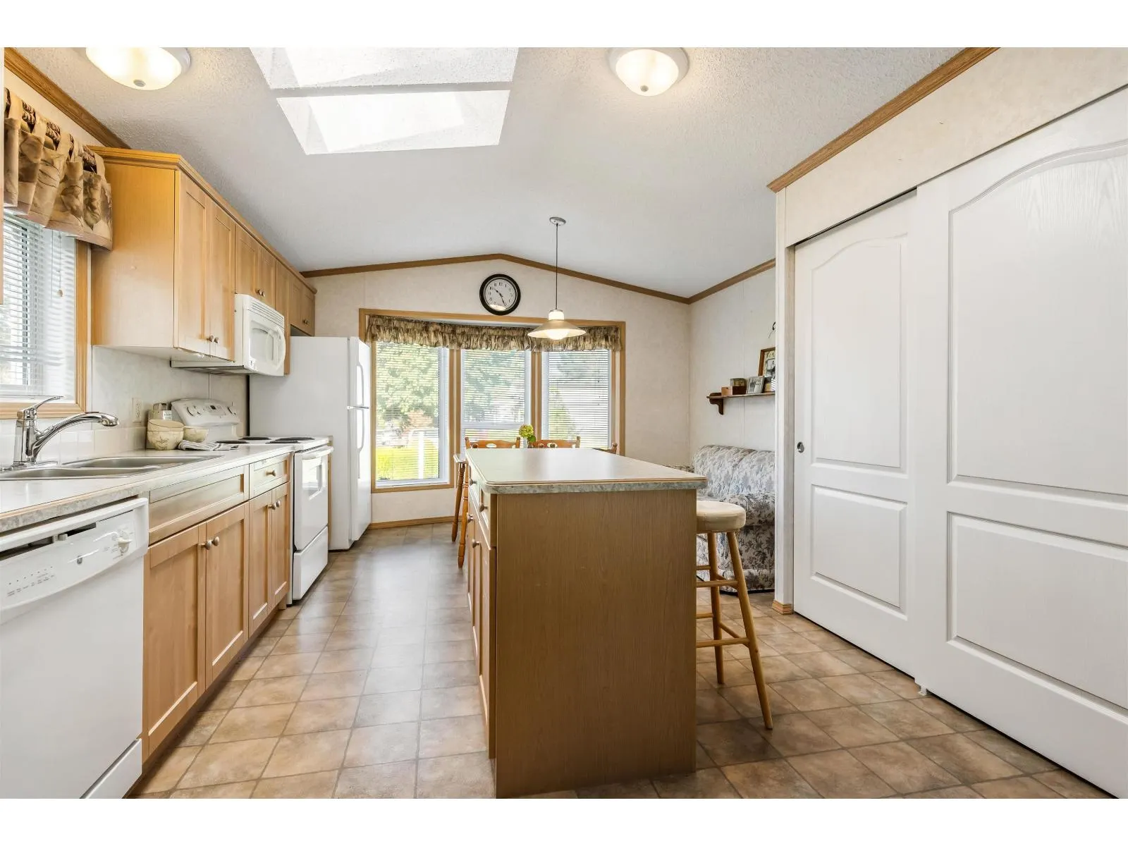 27 46484 CHILLIWACK LAKE ROAD|Chilliwack River Valley