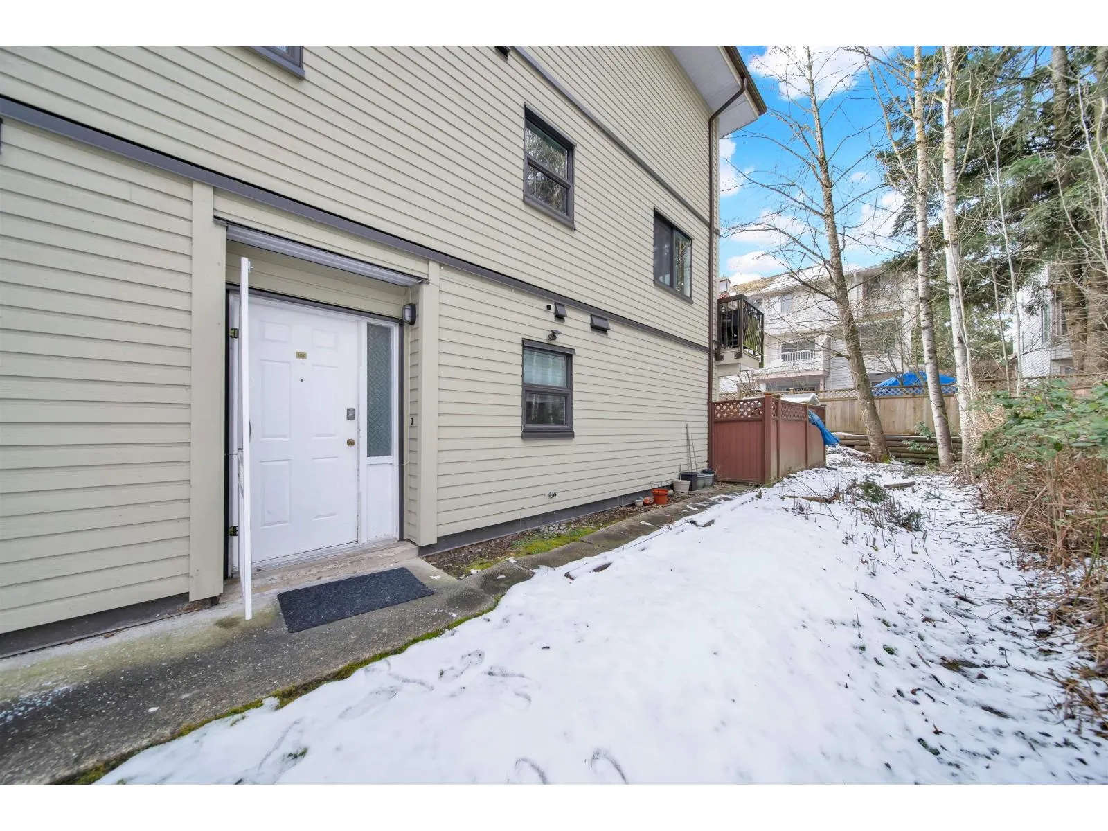 104 13275 70B AVENUE