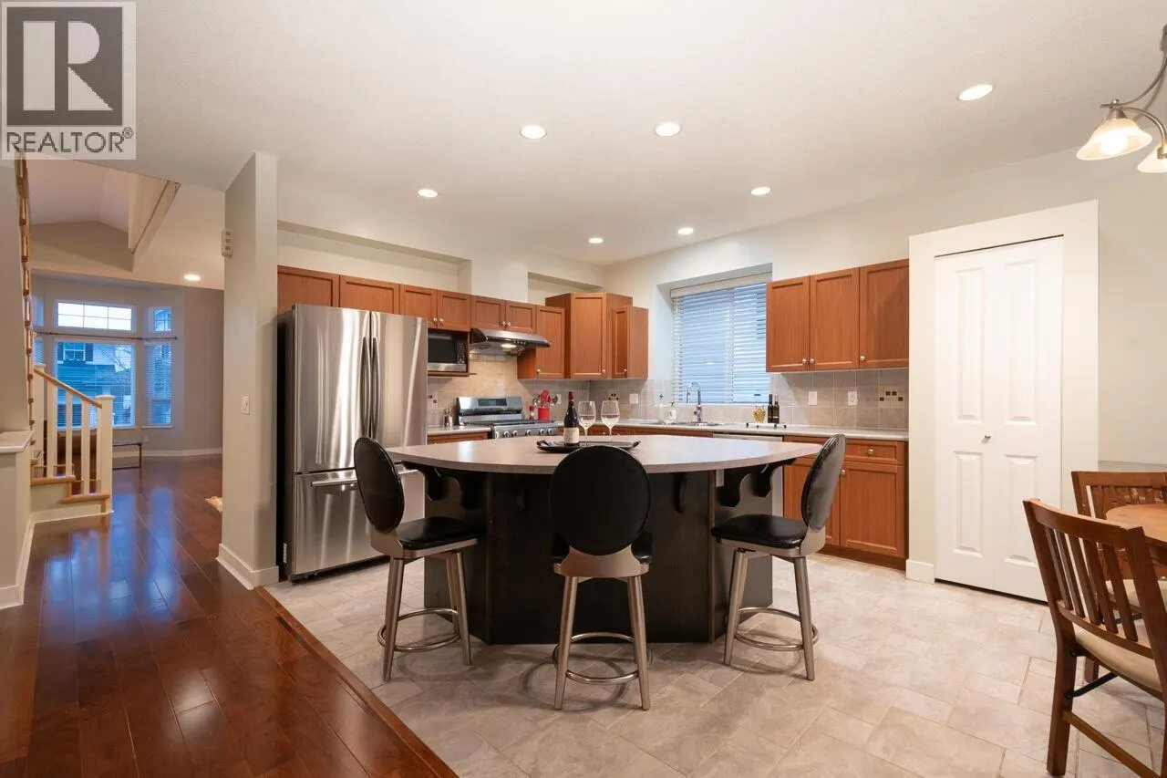82 CLIFFWOOD DRIVE