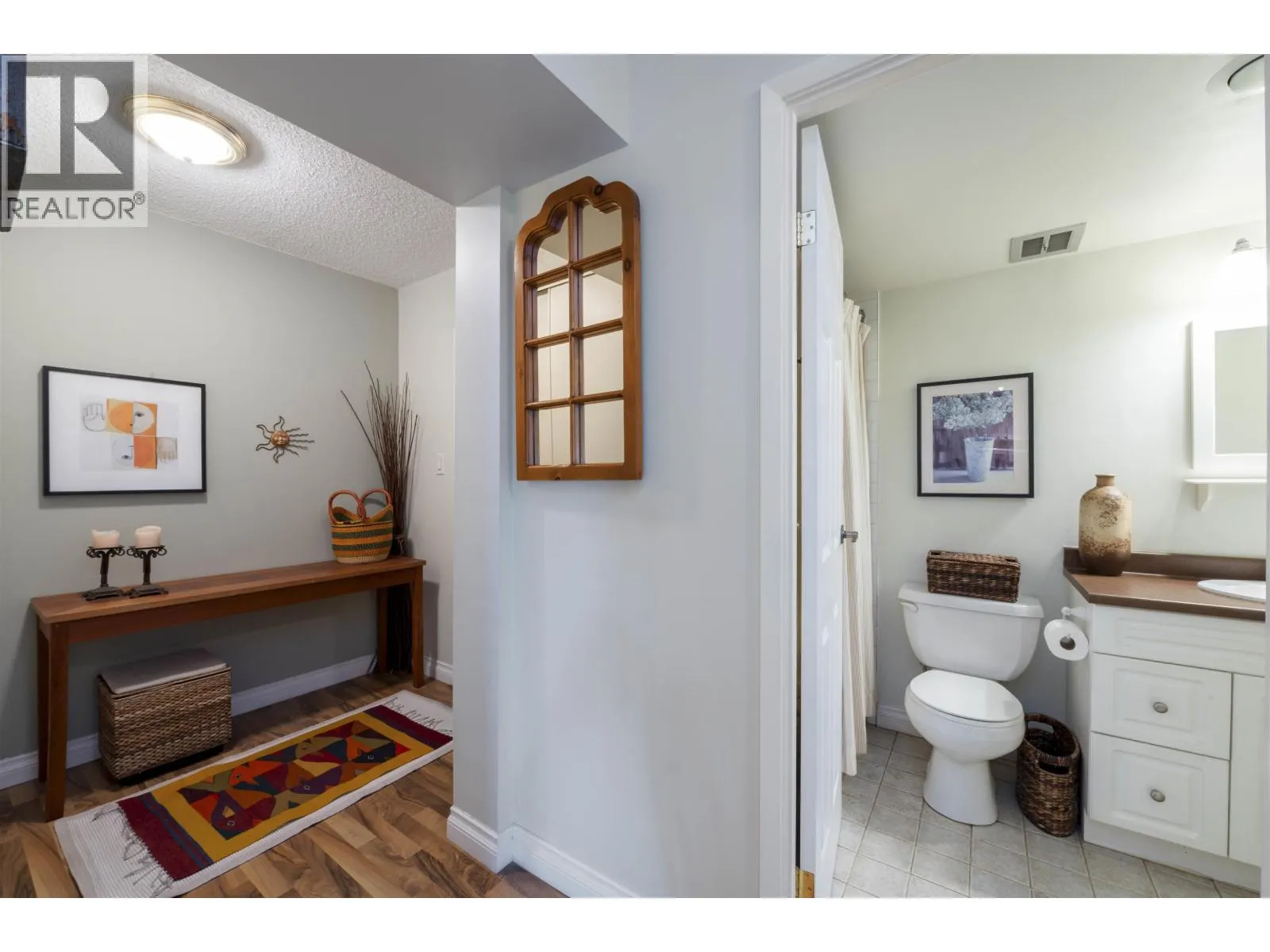 1105 3737 BARTLETT COURT
