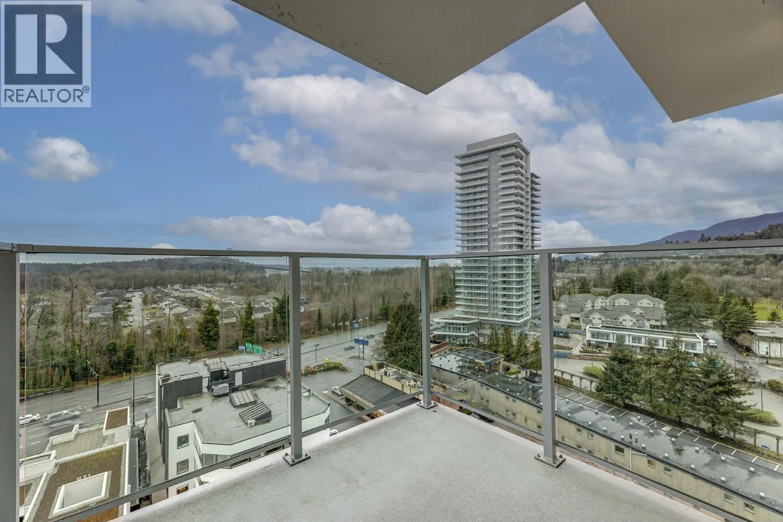 604 1675 LIONS GATE LANE
