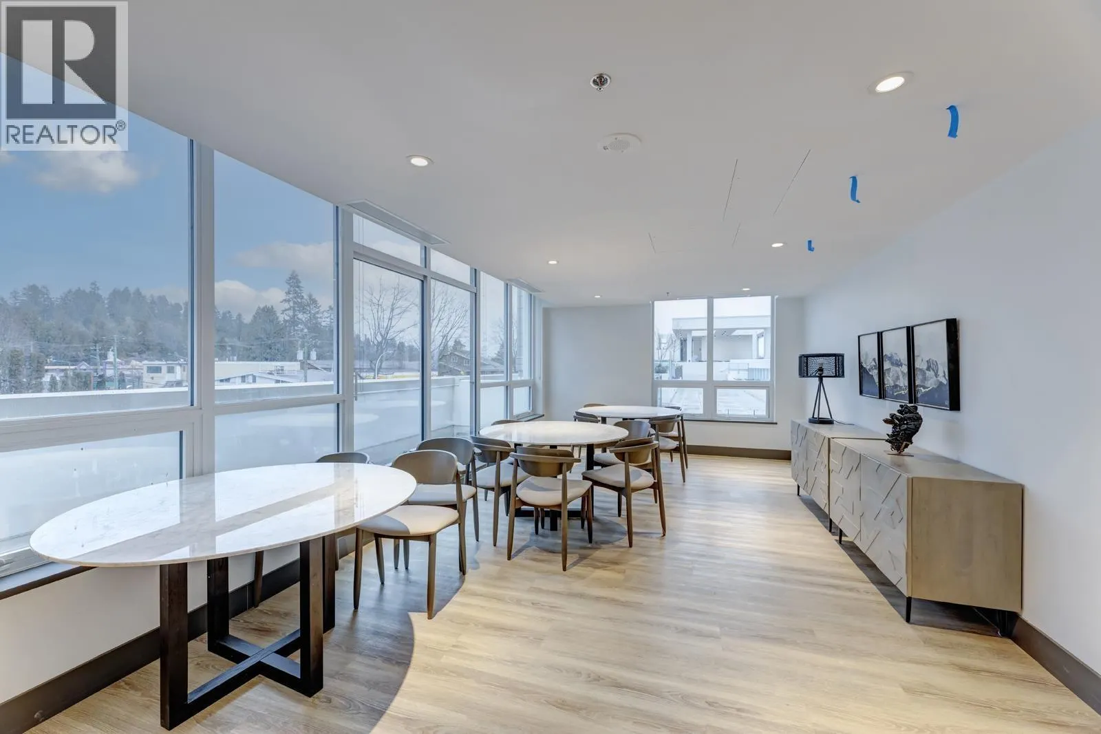 604 1675 LIONS GATE LANE