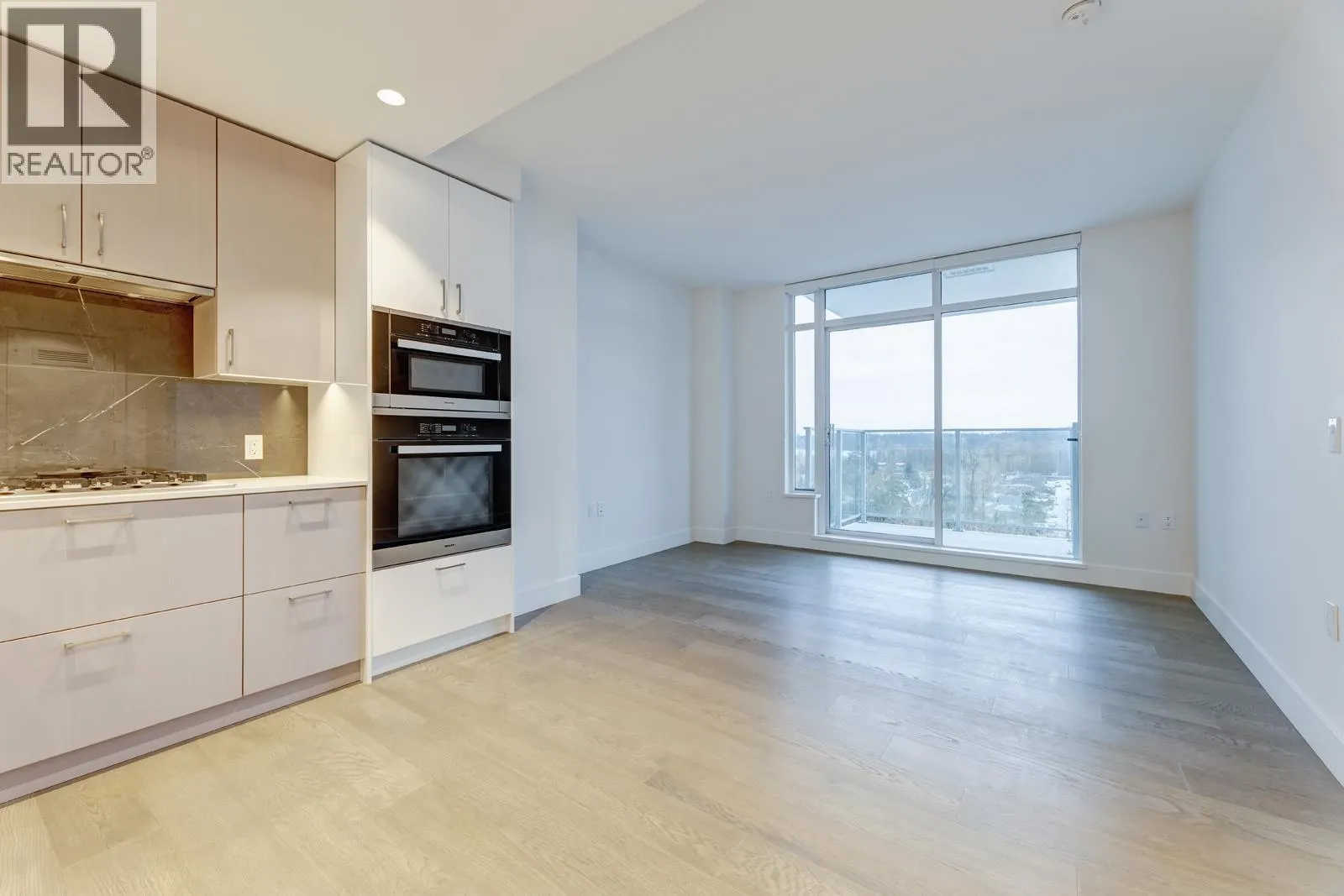 604 1675 LIONS GATE LANE