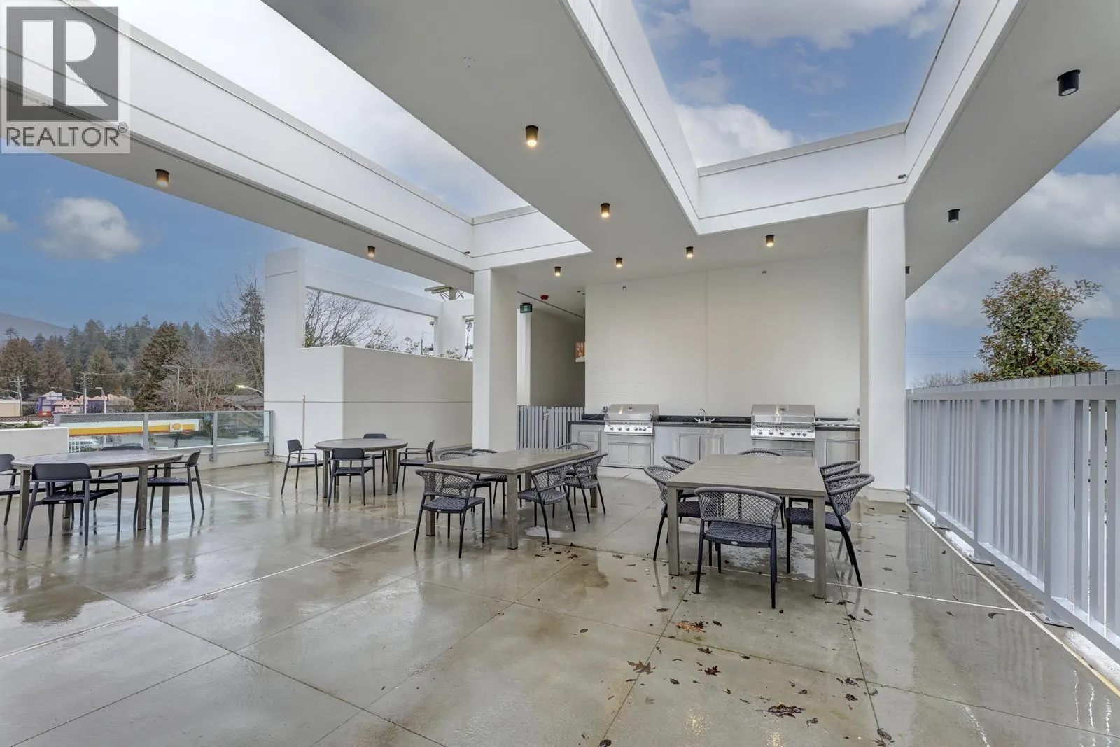 604 1675 LIONS GATE LANE