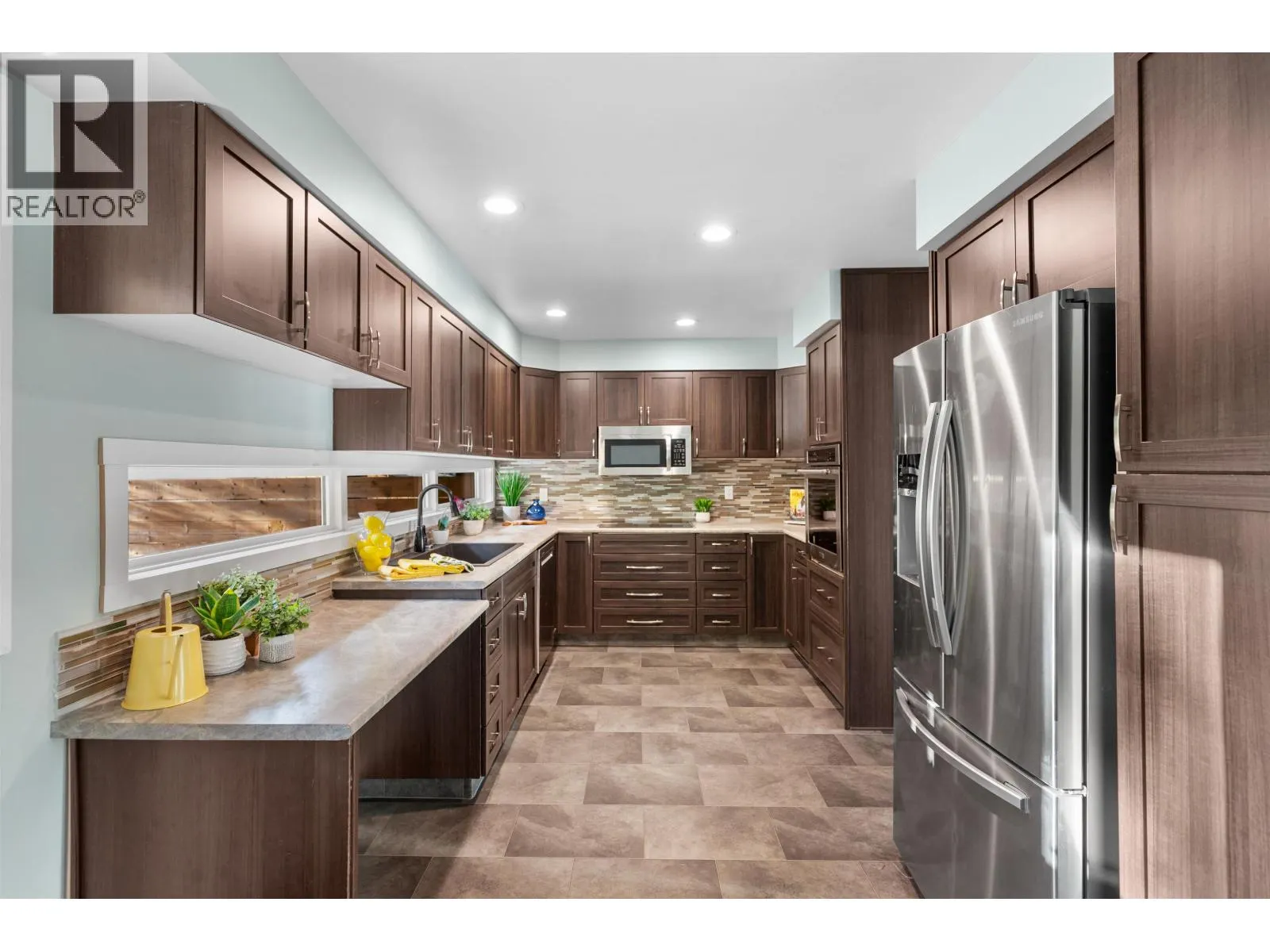 3019 KILLARNEY DRIVE