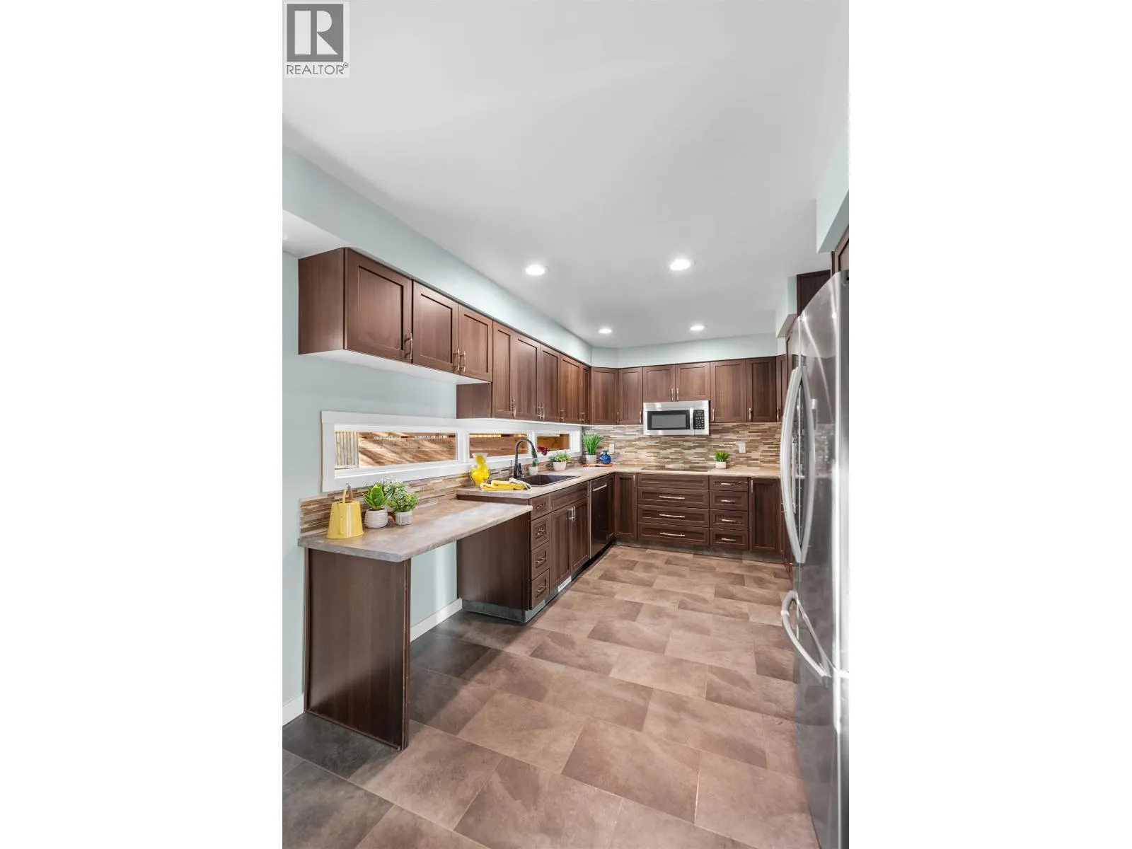 3019 KILLARNEY DRIVE