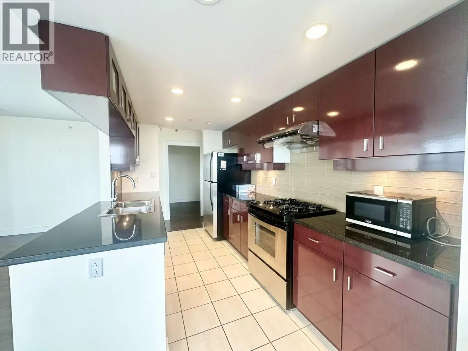 2806 1033 MARINASIDE CRESCENT