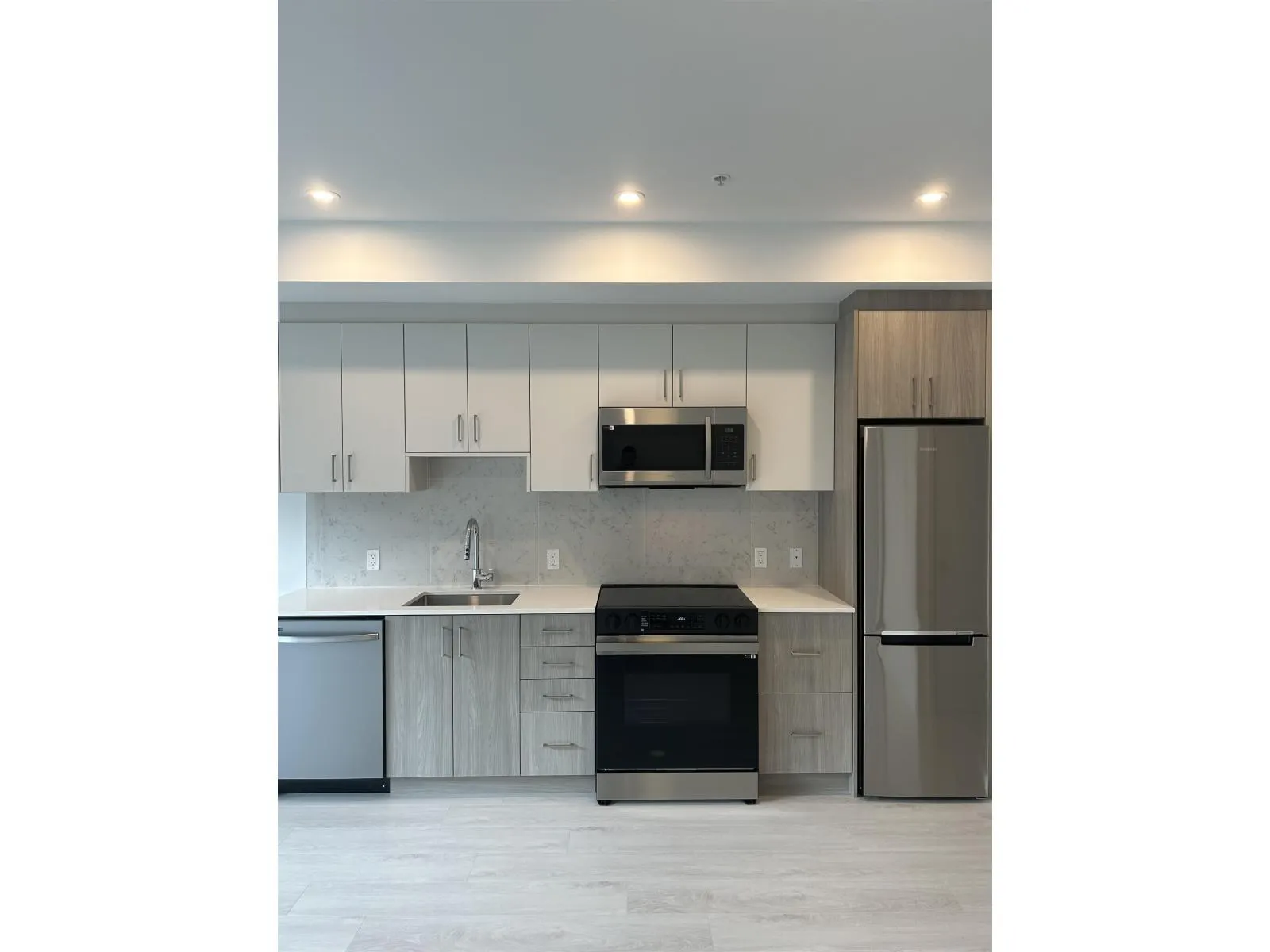 E20X 13858 108 AVENUE
