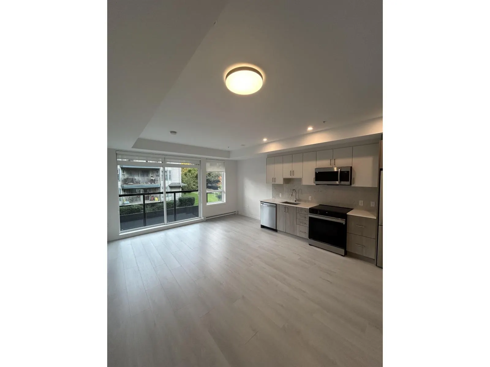 E20X 13858 108 AVENUE