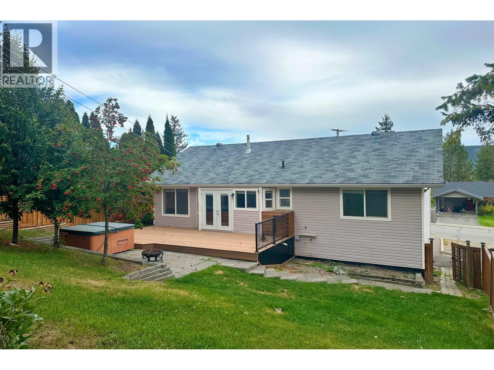 123 WESTRIDGE DRIVE